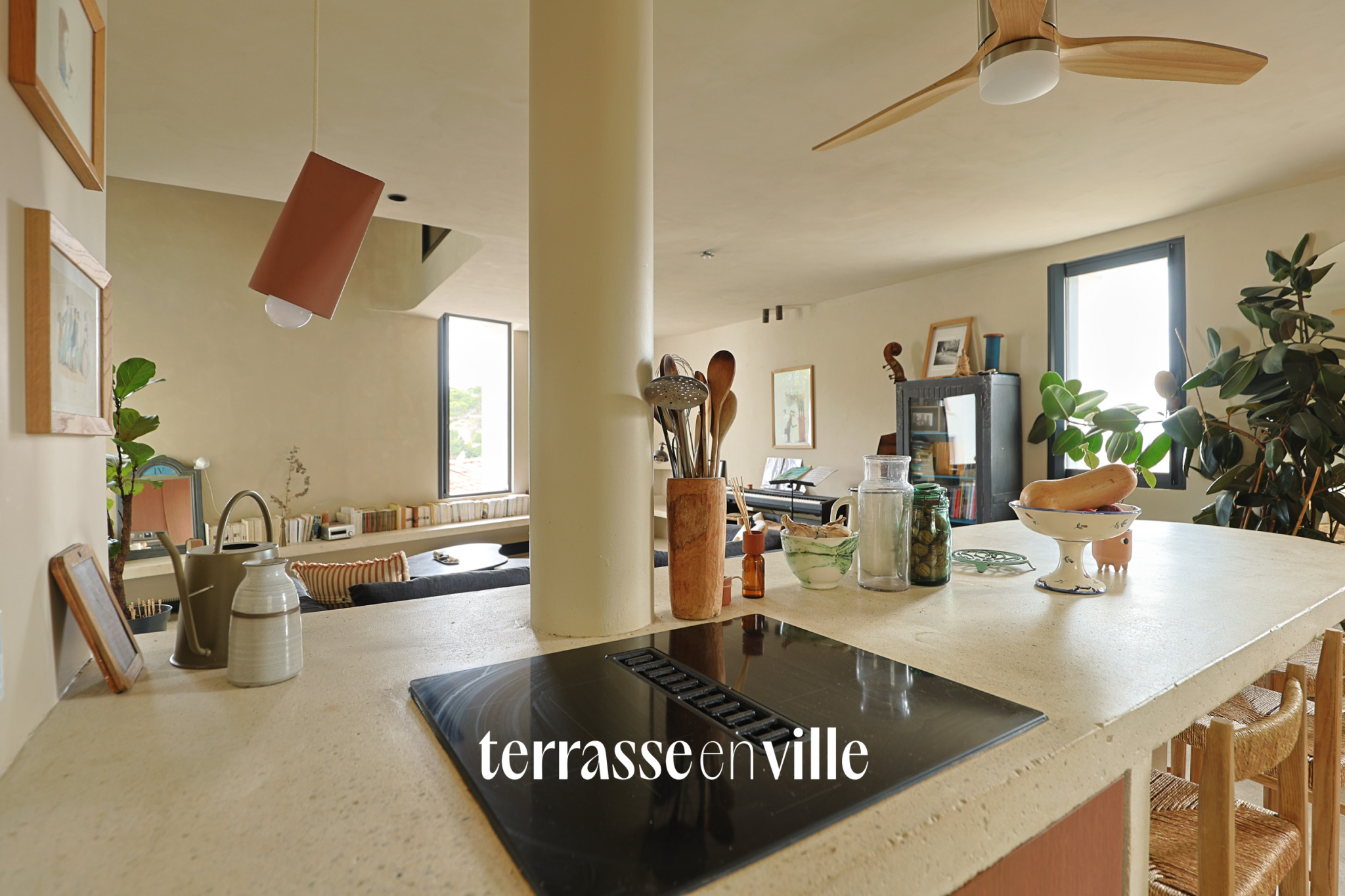 ROUCAS BLANC T4 - VUE - TERRASSE- 570 000 €