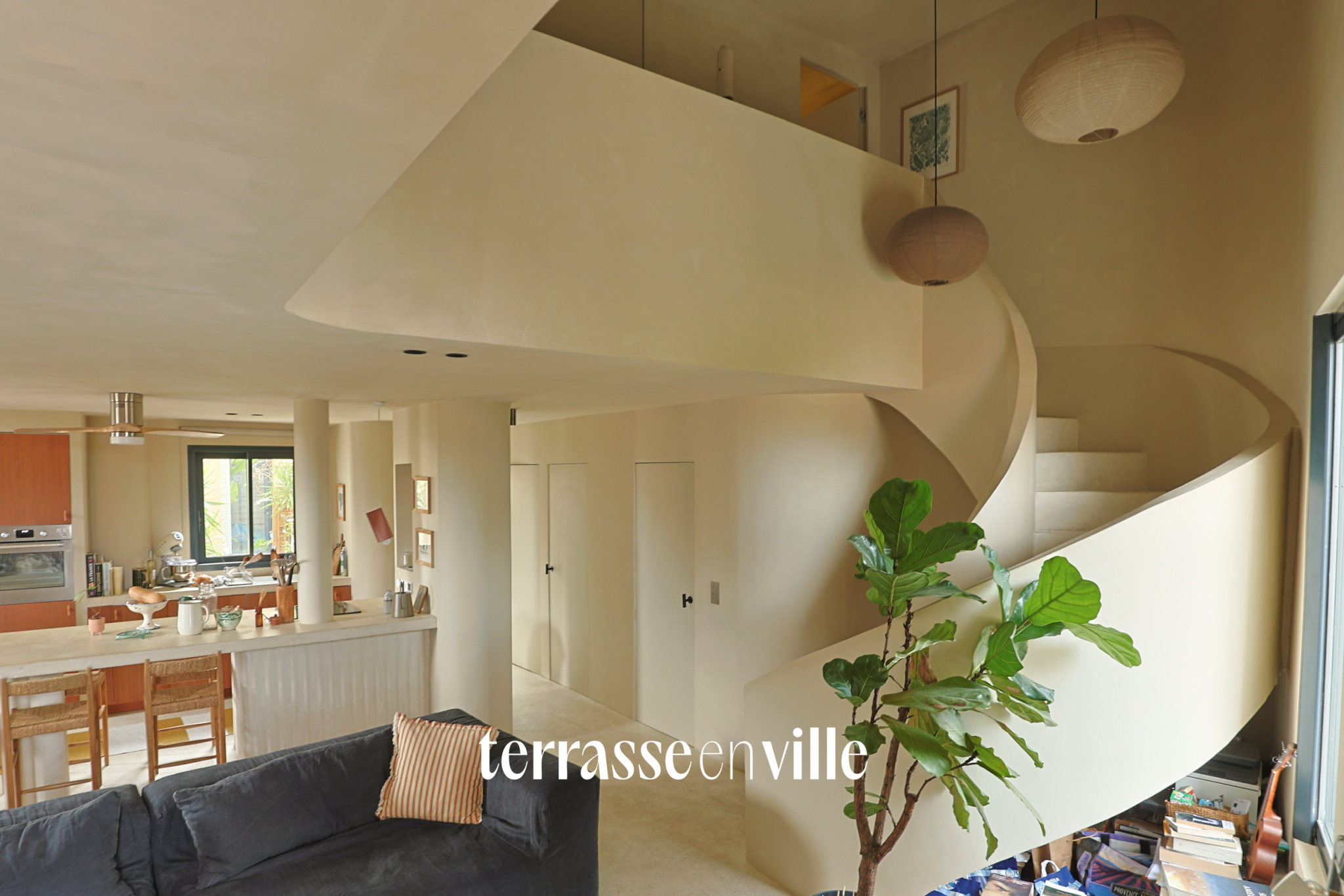 ROUCAS BLANC T4 - VUE - TERRASSE- 570 000 €