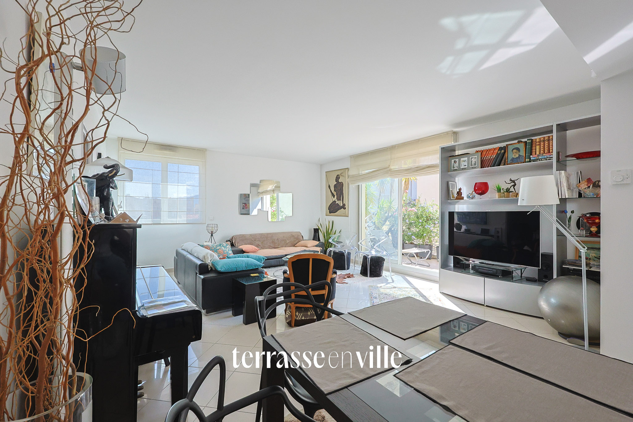 EXCLUSIVITE - PARADIS MERMOZ - T4 - 103M2 - TERRASSE- BOX FERME - 590 000€