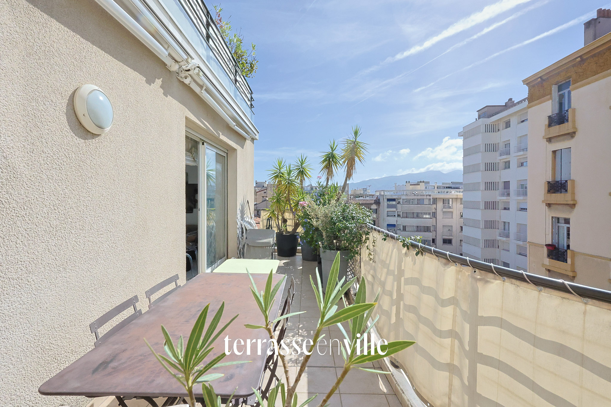 EXCLUSIVITE - PARADIS MERMOZ - T4 - 103M2 - TERRASSE- BOX FERME - 590 000€