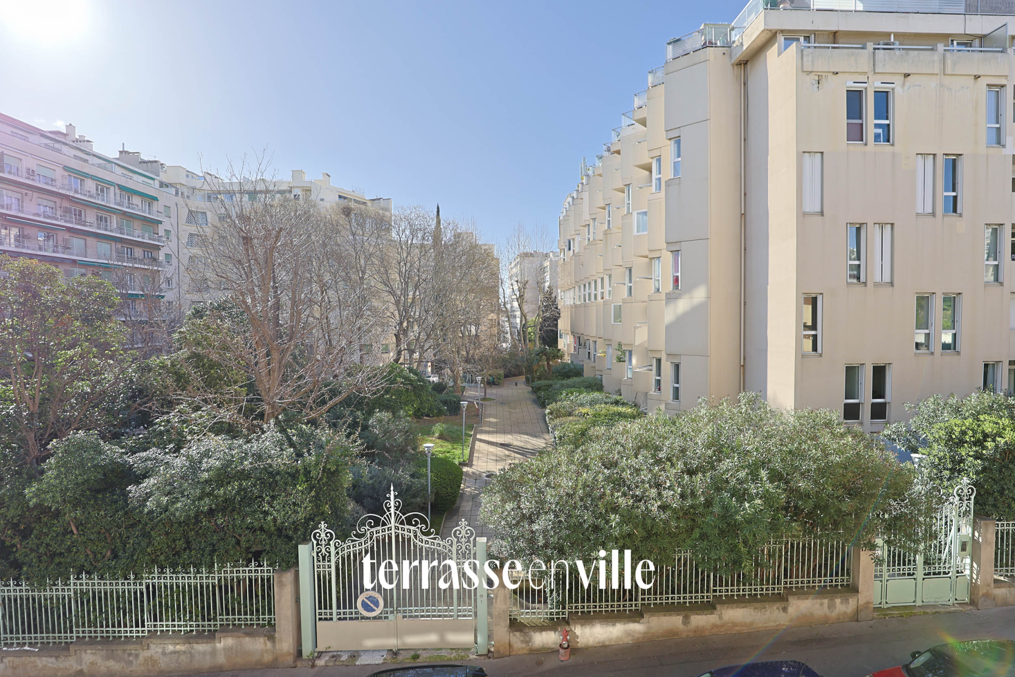 EXCLUSIVITÉ CARRÉ D’OR T3 TERRASSE GARAGE EN SUS 350 000 €