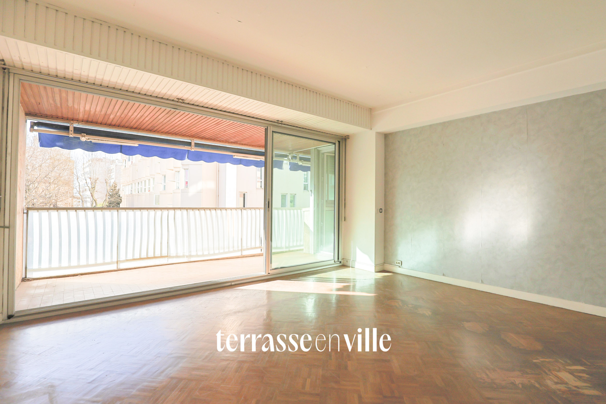 EXCLUSIVITÉ CARRÉ D’OR T3 TERRASSE GARAGE EN SUS 350 000 €