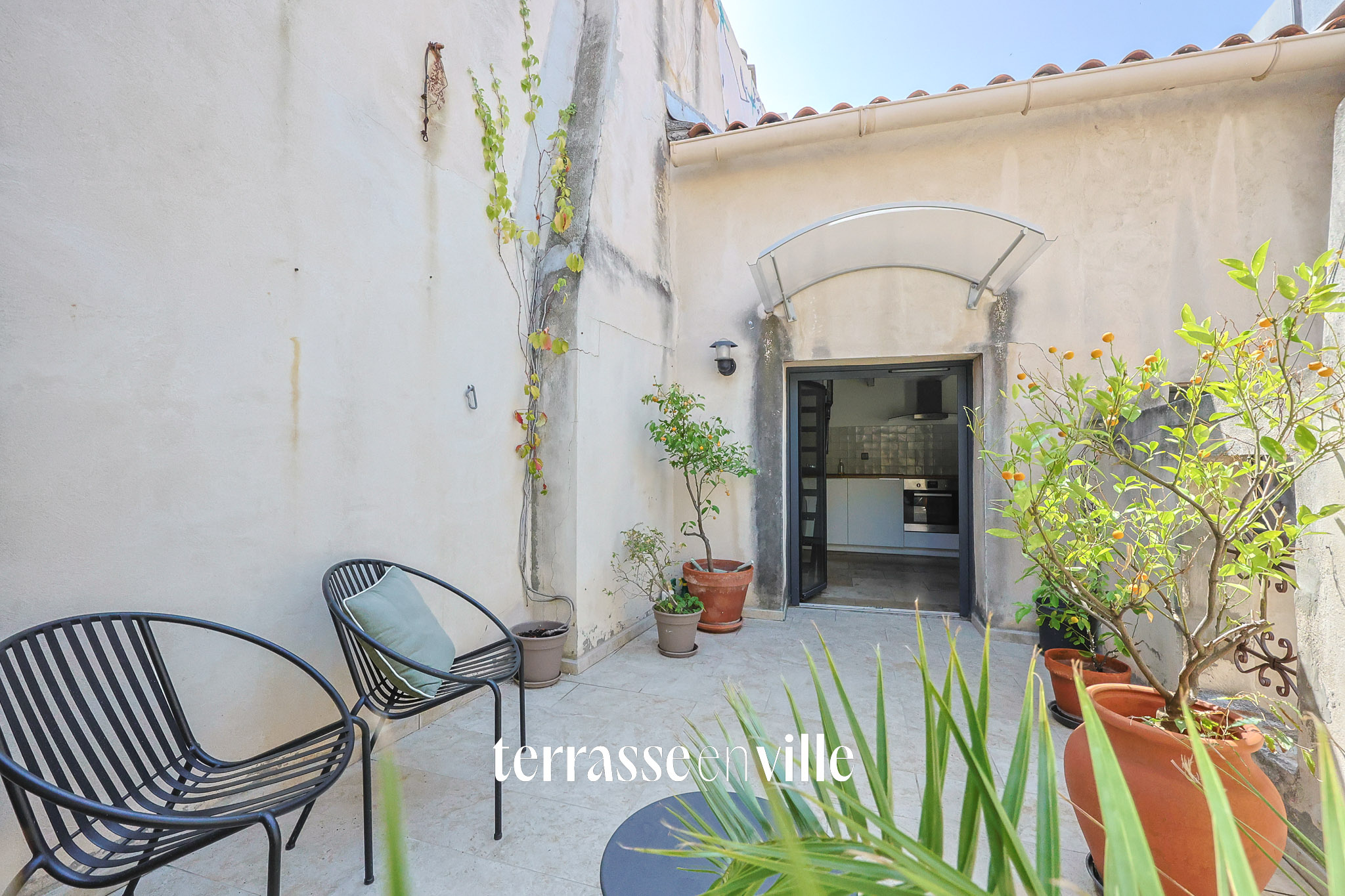 EXCLUSIVITE - VIEUX-PORT / HÔTEL DE VILLE - DERNIER ETAGE - T2 - 55m2 - TERRASSE - 290 000€