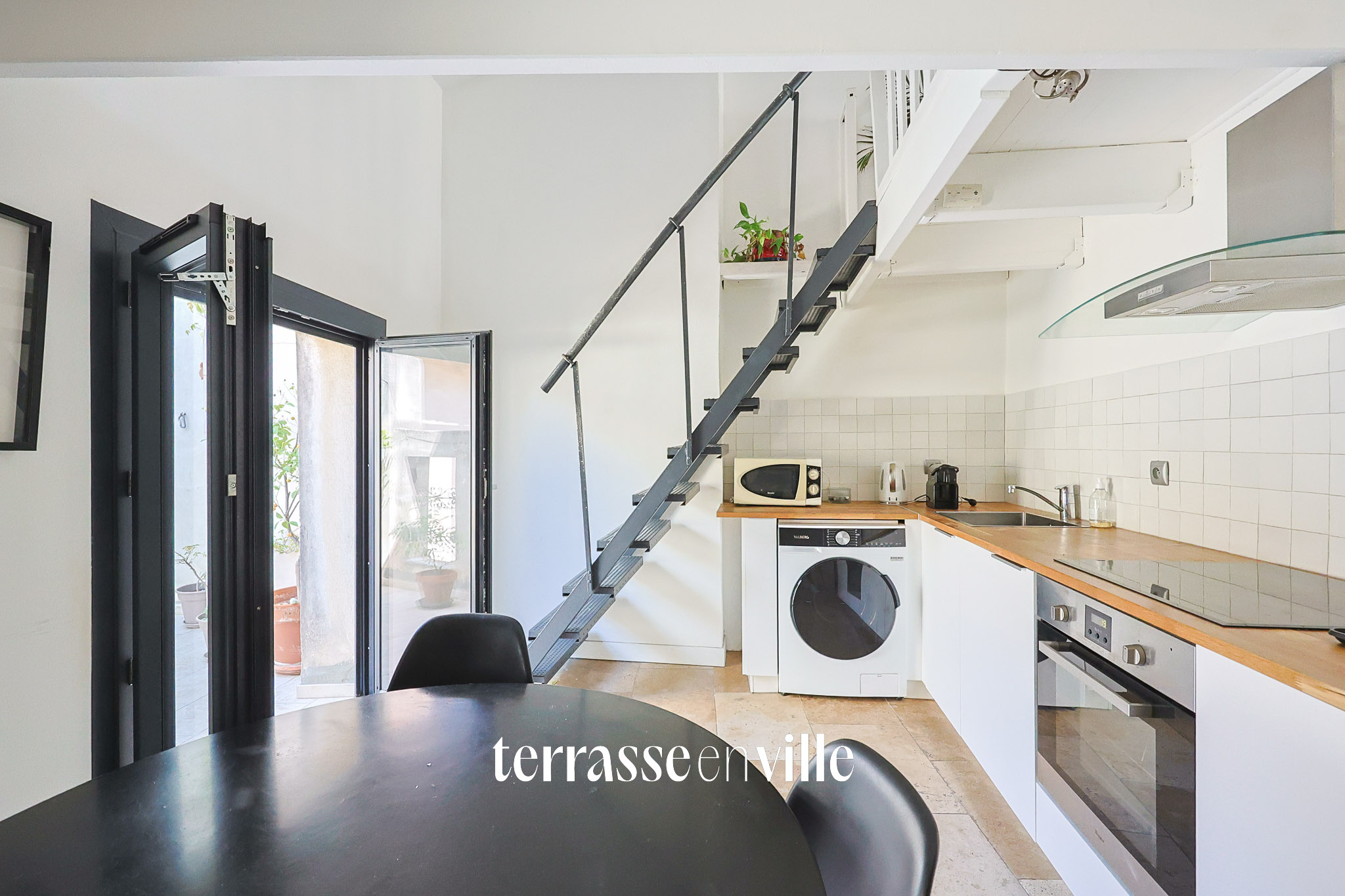 EXCLUSIVITE - VIEUX-PORT / HÔTEL DE VILLE - DERNIER ETAGE - T2 - 55m2 - TERRASSE - 290 000€