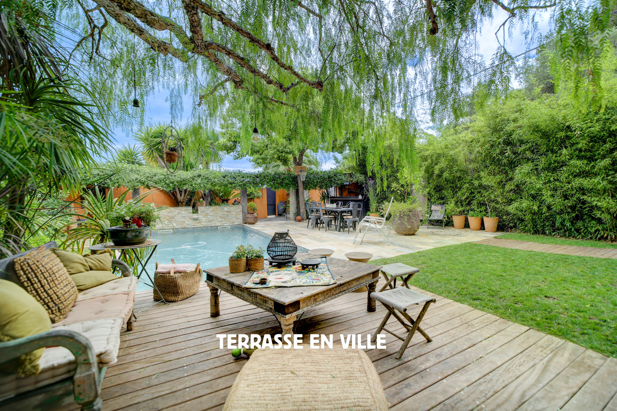 MARSEILLE 12è - SPLENDIDE BATISSE DU XIXè - 260M2 - JARDIN 700M2 - PISCINE - 1 690 000€