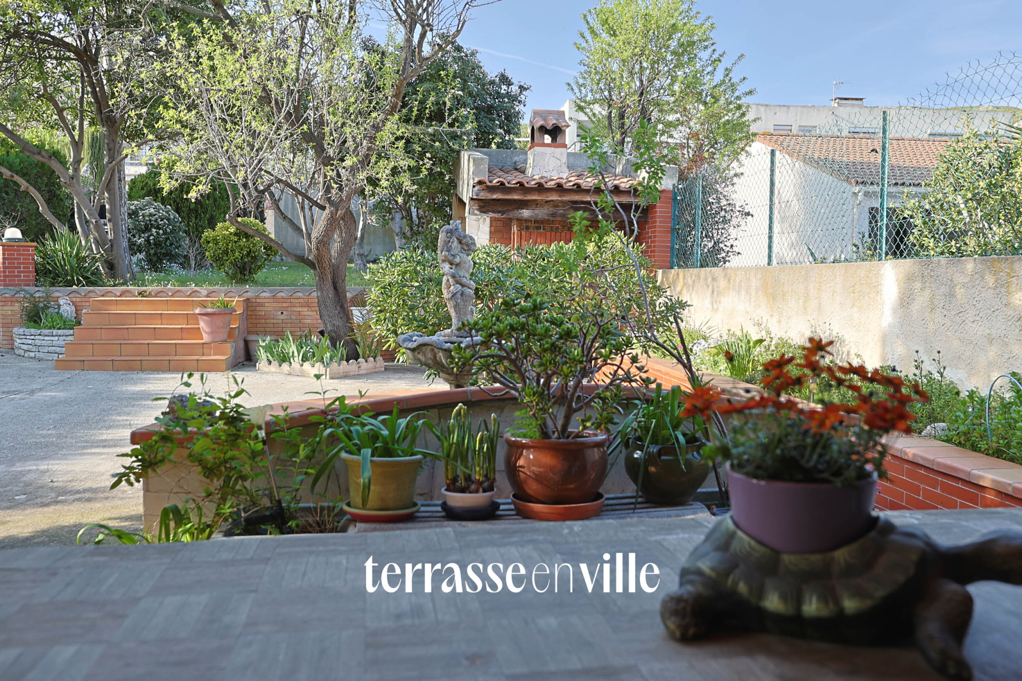 LE ROVE - MAISON 218m2 - TERRASSES - JARDIN - 695 000€