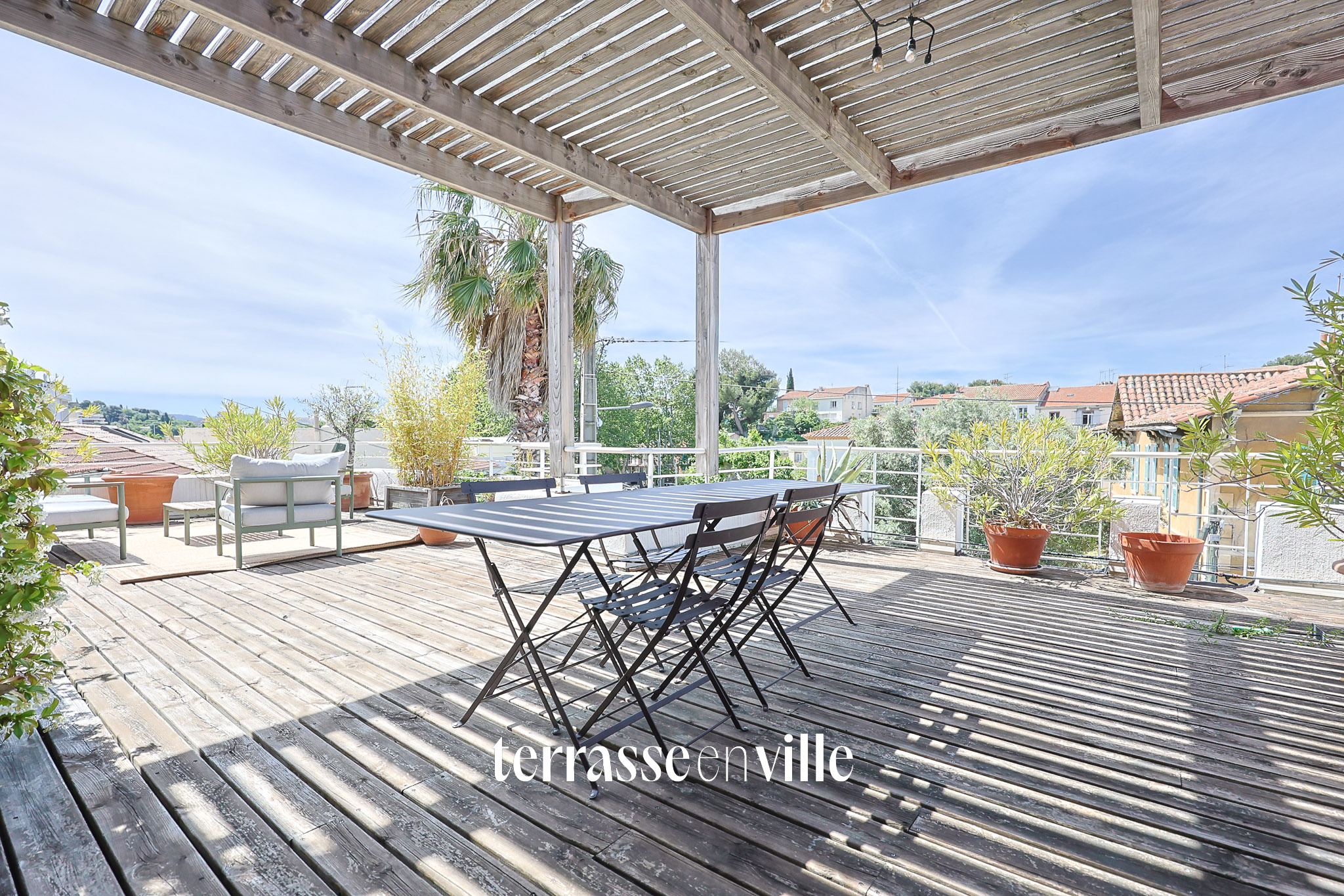 EXCLUSIVITE - LACORDAIRE 13013 - MAISON T6 - 120M2 - TERRASSE PLEIN CIEL 62M2 - GARAGE - 620 000€