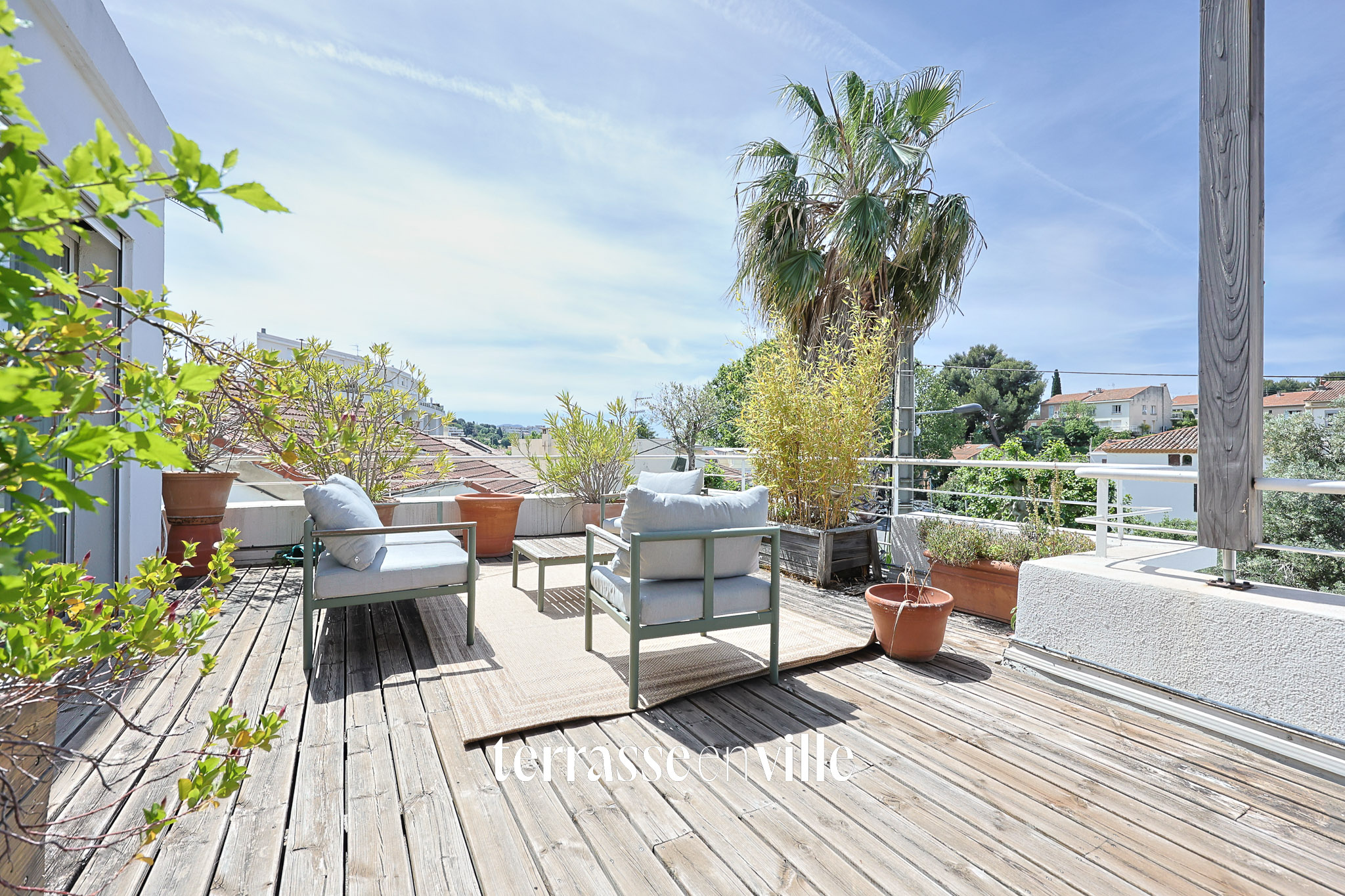 EXCLUSIVITE - LACORDAIRE 13013 - MAISON T6 - 120M2 - TERRASSE PLEIN CIEL 62M2 - GARAGE - 620 000€