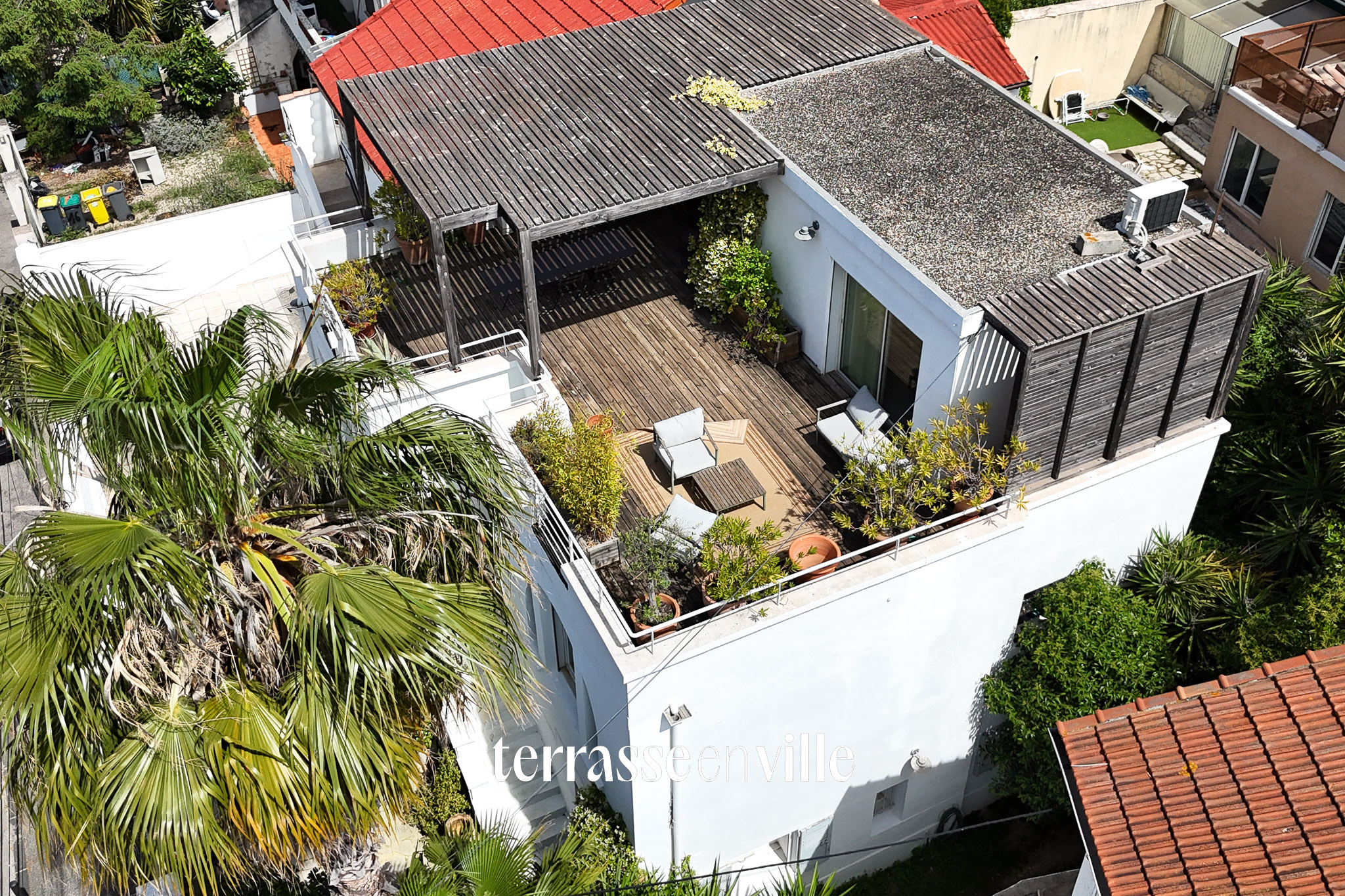 EXCLUSIVITE - LACORDAIRE 13013 - MAISON T6 - 120M2 - TERRASSE PLEIN CIEL 62M2 - GARAGE - 620 000€