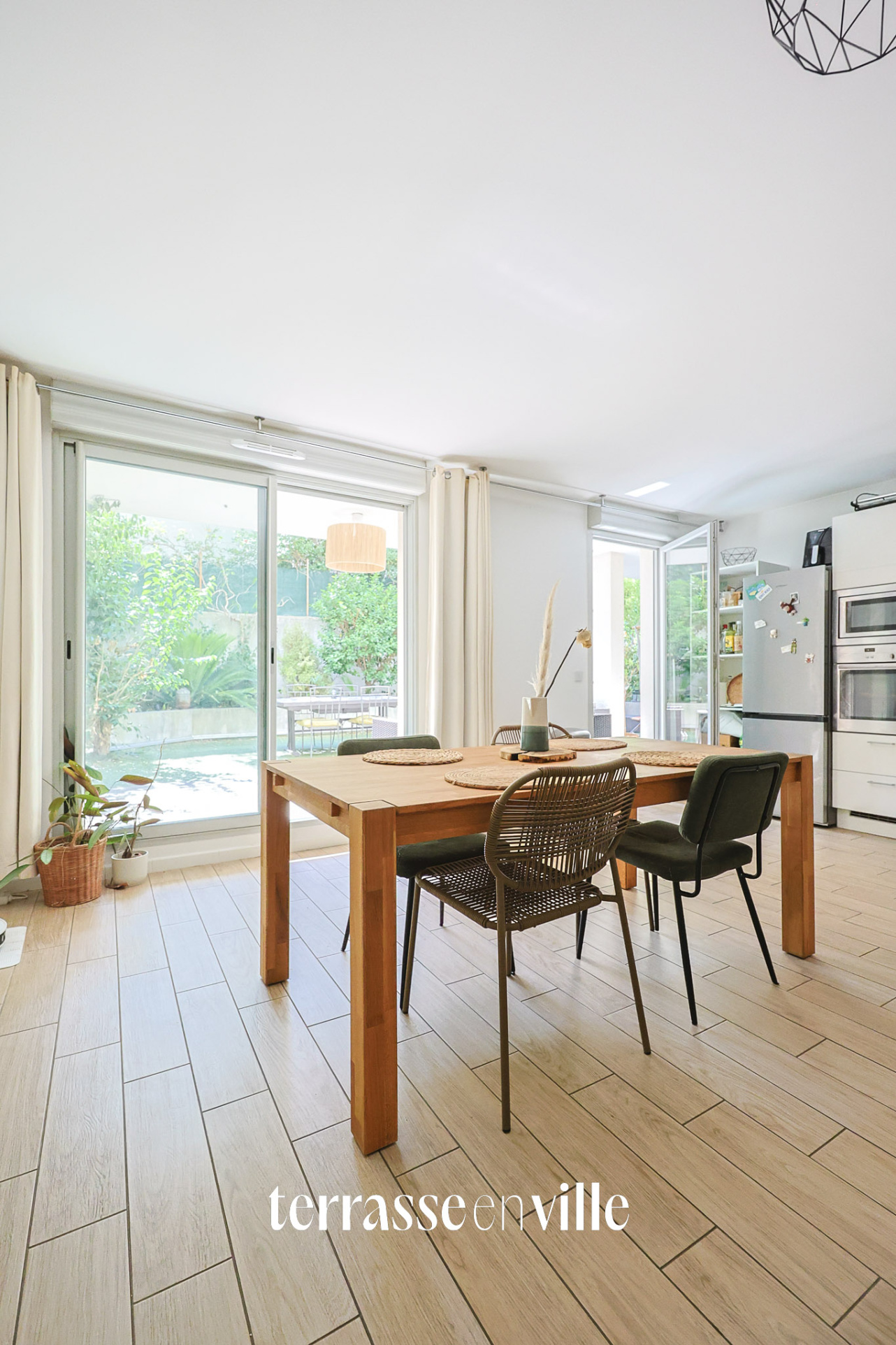EXCLUSIVITE - CARRE D’OR - T3 - 72 M2 - JARDIN - 93 M2 - BOX - 420 000 €