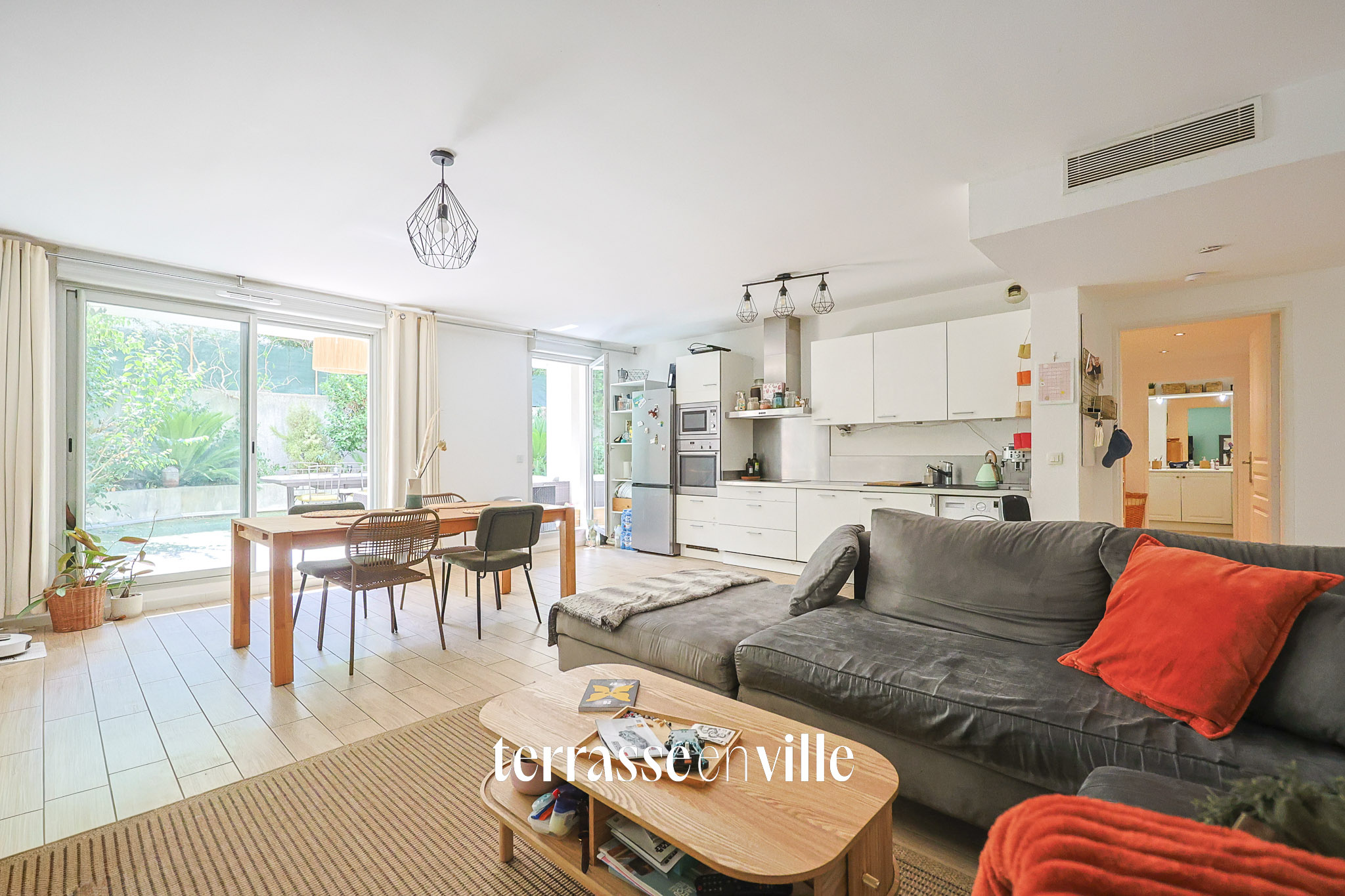 EXCLUSIVITE - CARRE D’OR - T3 - 72 M2 - JARDIN - 93 M2 - BOX - 420 000 €