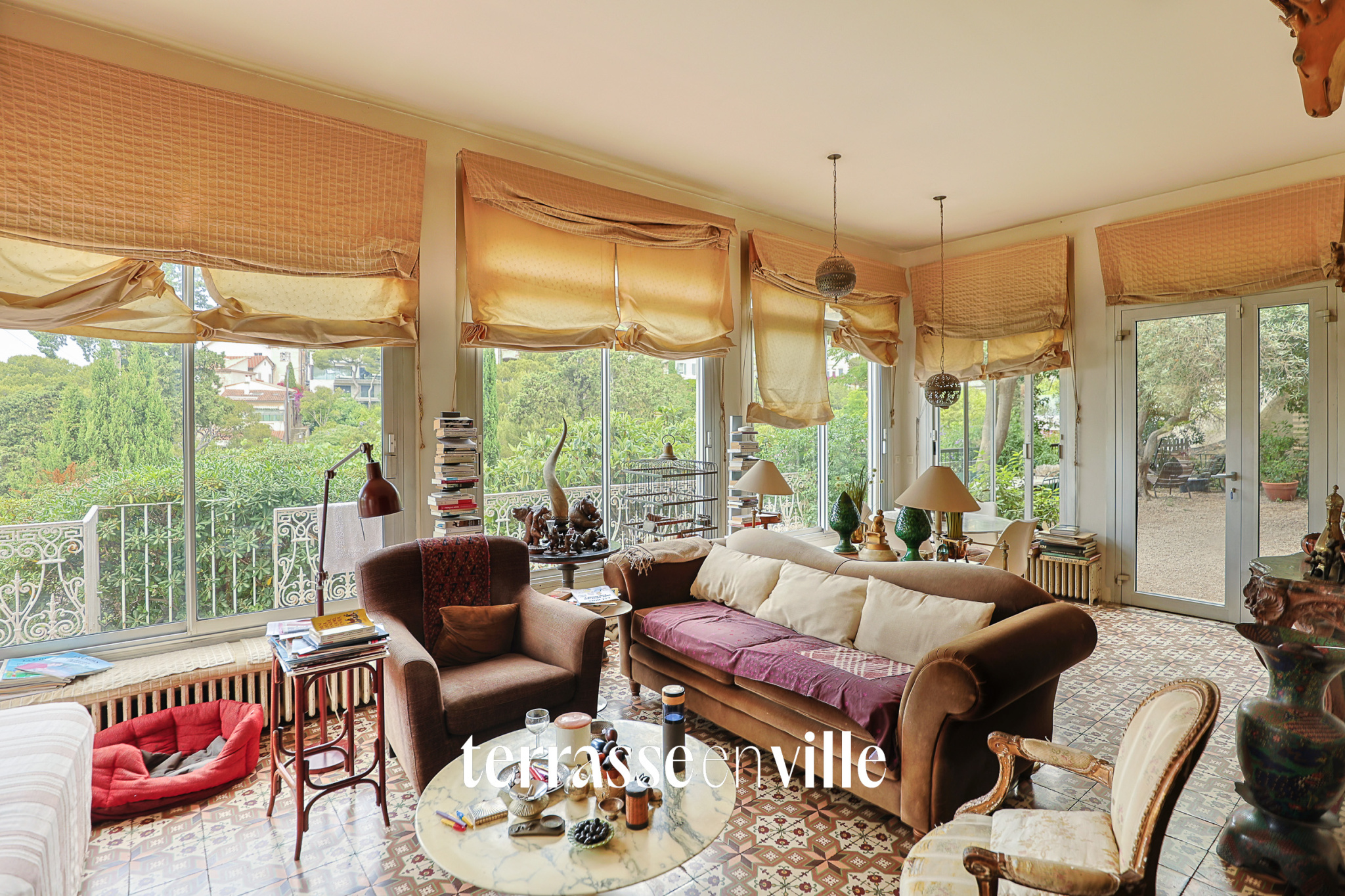 ROUCAS BLANC   MAISON VUE MER   TERRASSES   JARDIN - GARAGE - 2 400 000€
