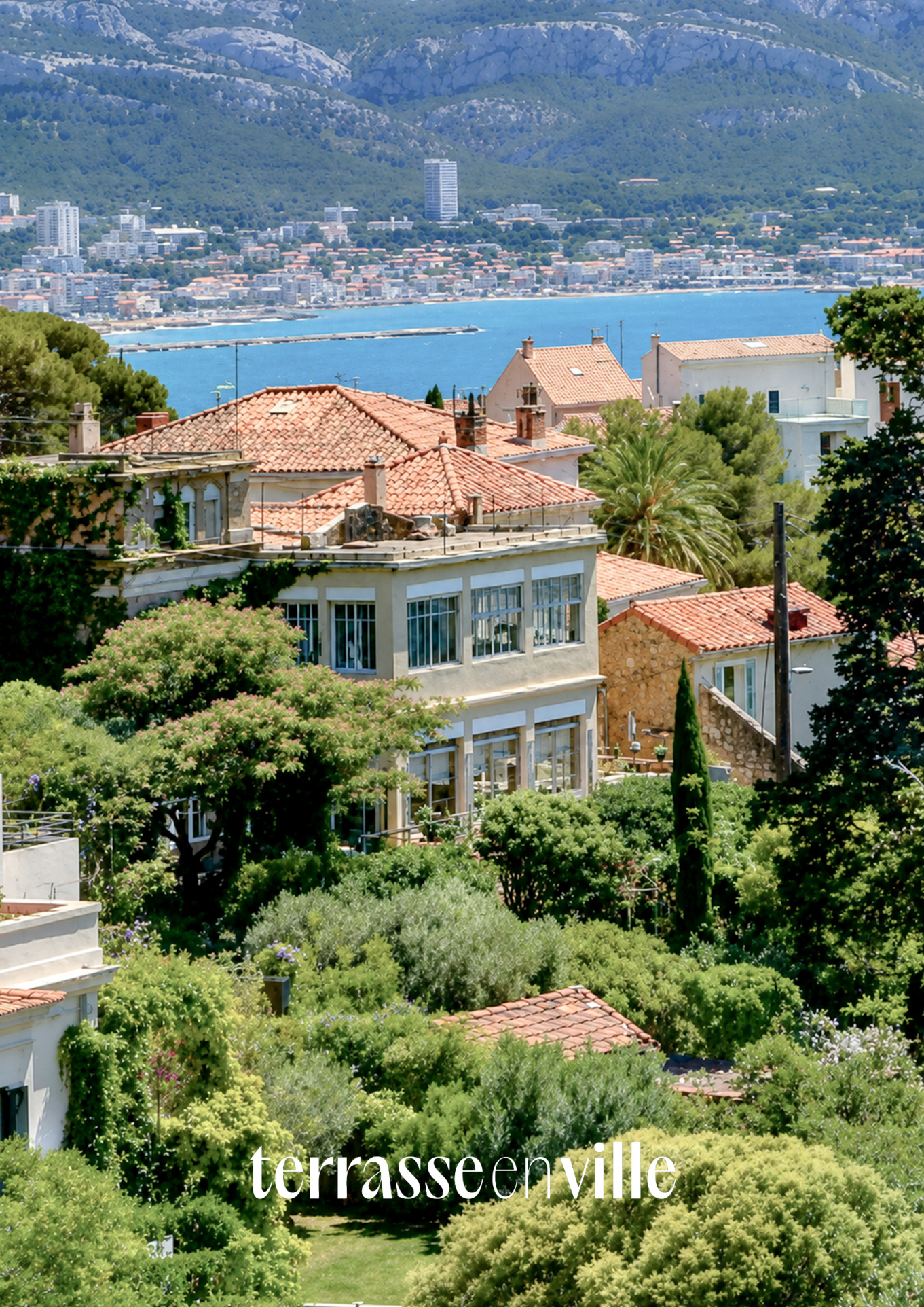 ROUCAS BLANC   MAISON VUE MER   TERRASSES   JARDIN - GARAGE - 2 400 000€