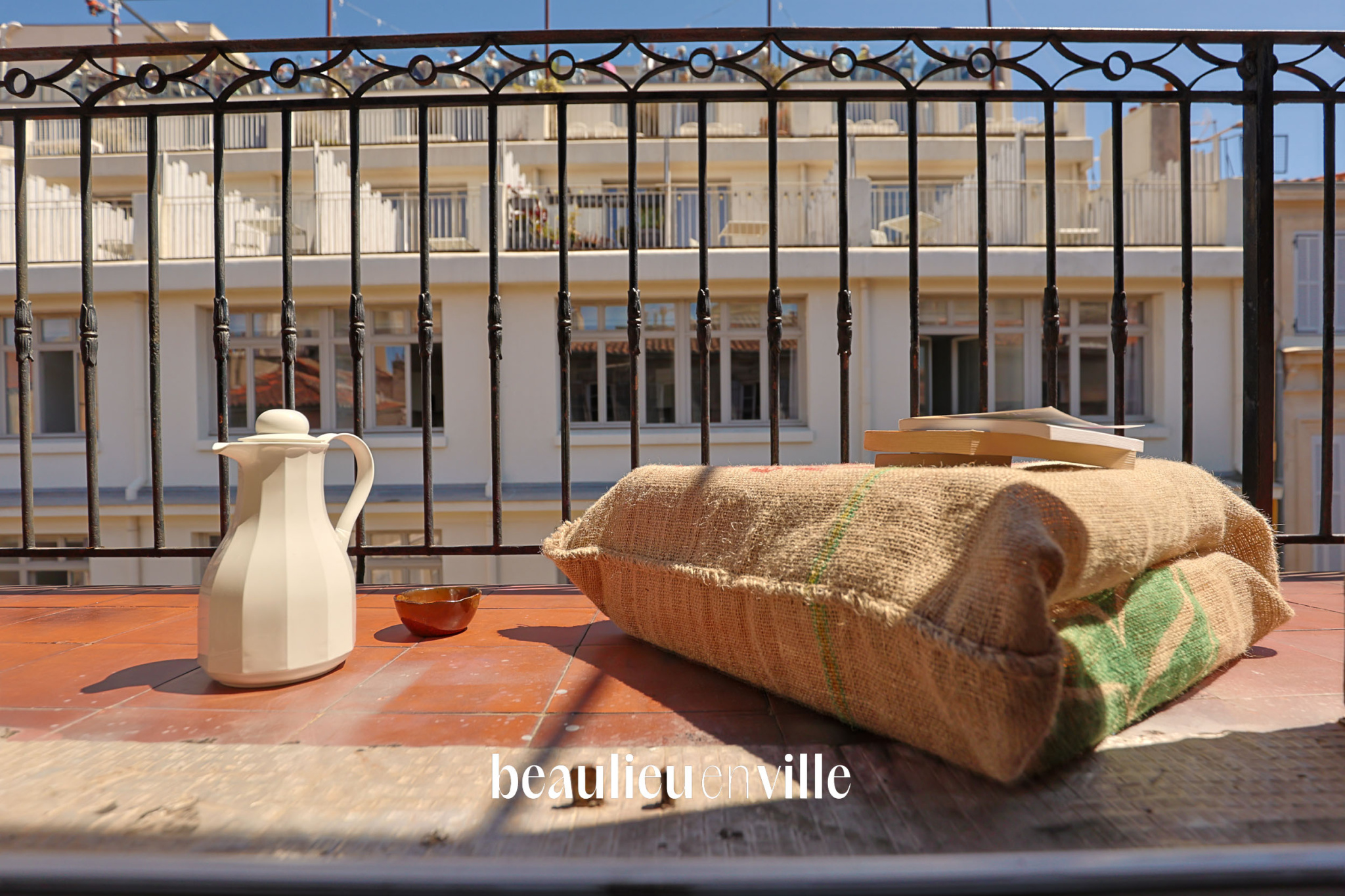 EXCLUSIVITÉ - OPERA VIEIUX PORT - T3/4 - DERNIER ETAGE - 449 000 EUROS
