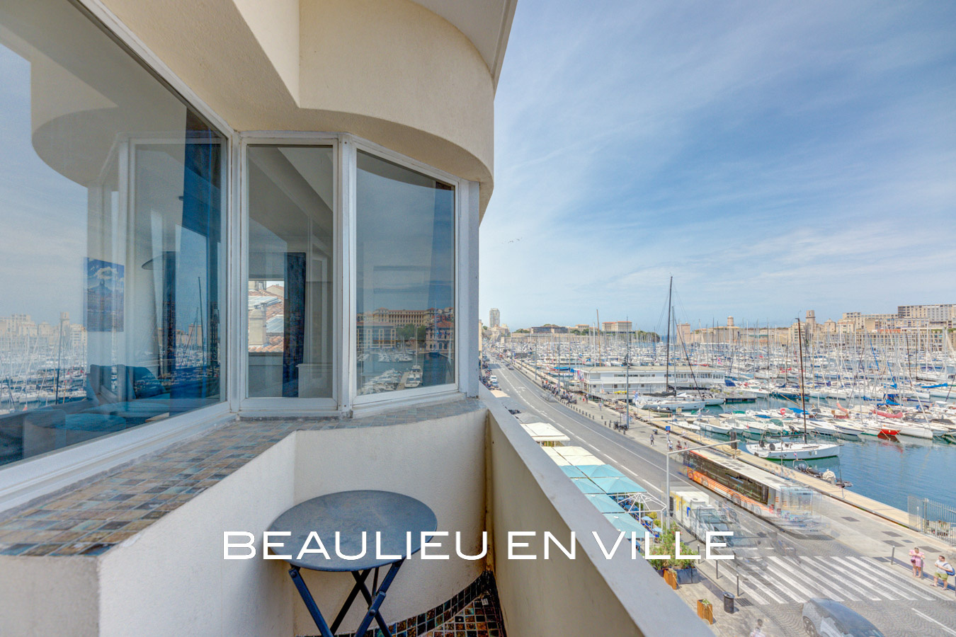 EXCLUSIVITE - BAIL EMPHYTEOTIQUE - VIEUX PORT - T3 - BALCON - VUE - 140 000€