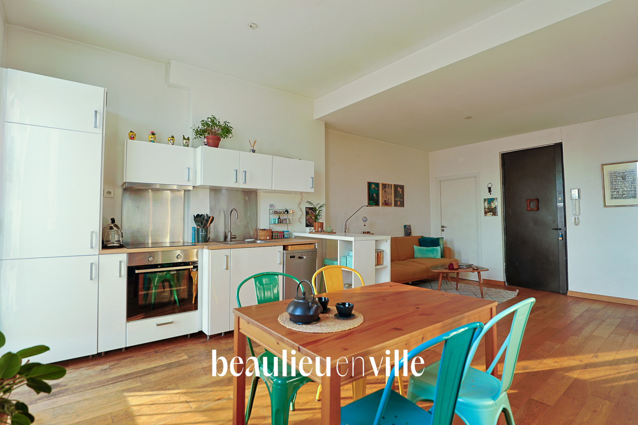 EXCLUSIVITE - VIEUX-PORT - T2 - BALCON - VUE - 230 000 €