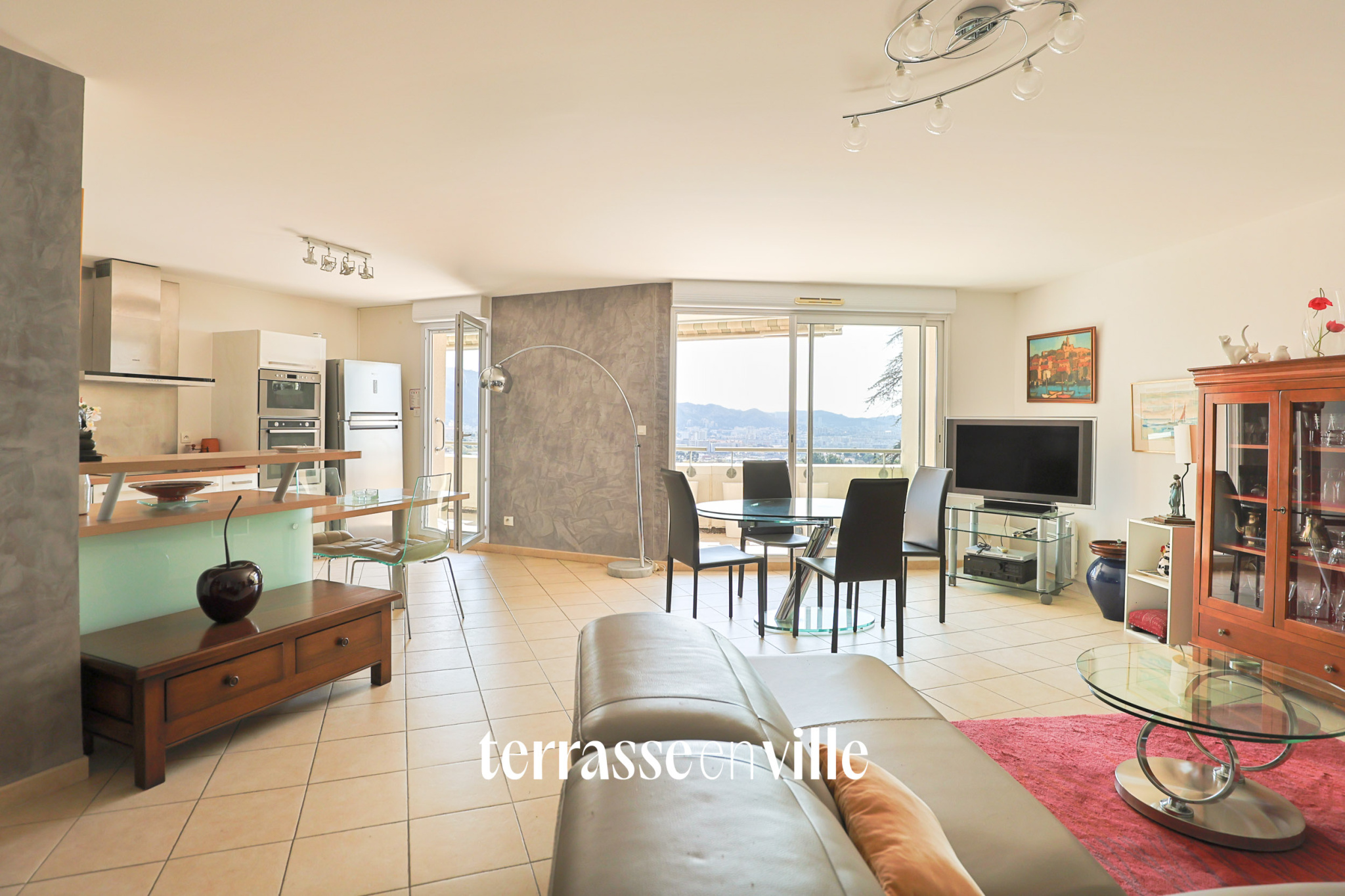 SAINT-BARNABE - APPARTEMENT T5 - TERRASSE - VUE - GARAGE/PARKING - 495 000€