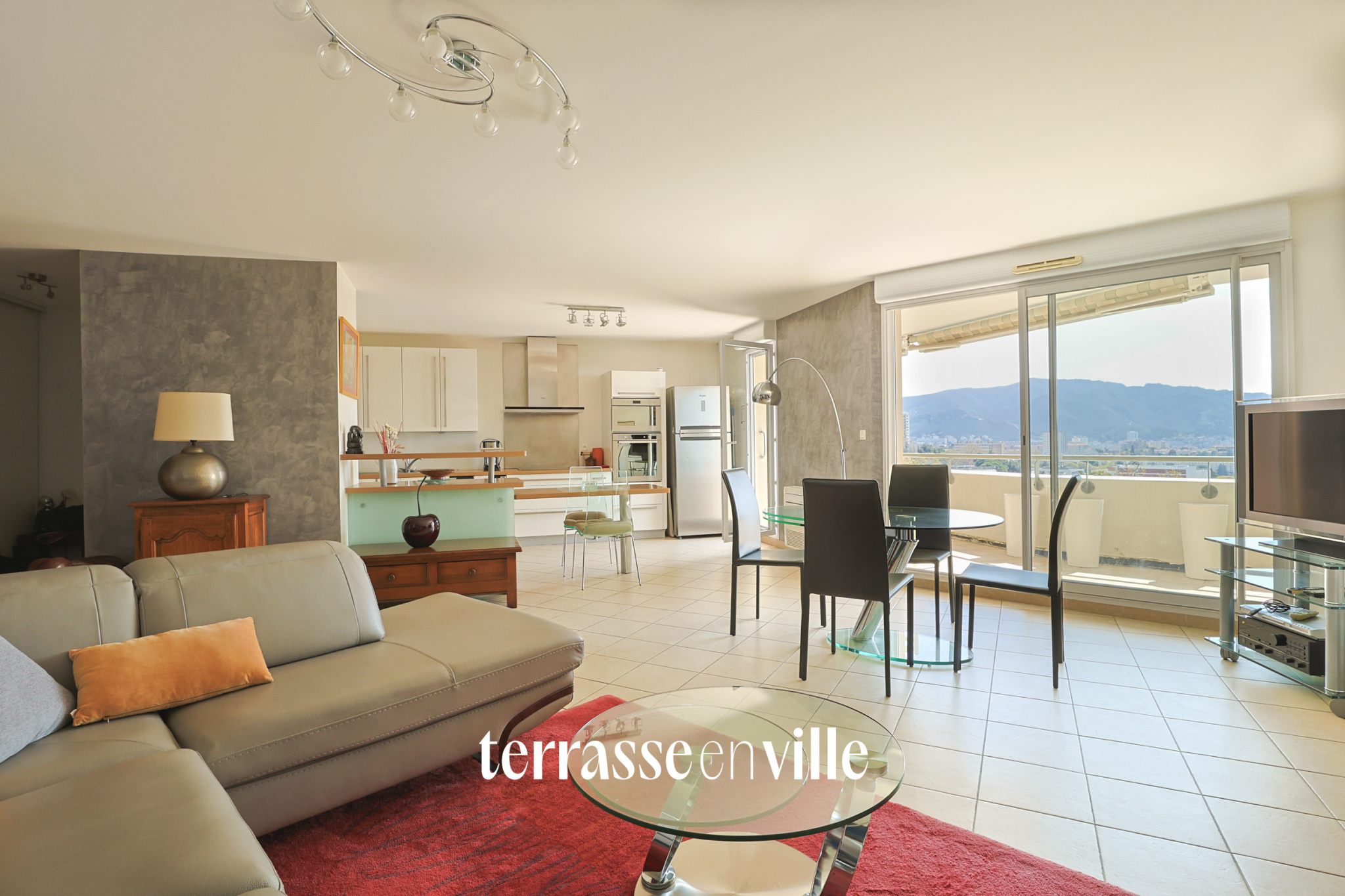 SAINT-BARNABE - APPARTEMENT T5 - TERRASSE - VUE - GARAGE/PARKING - 495 000€