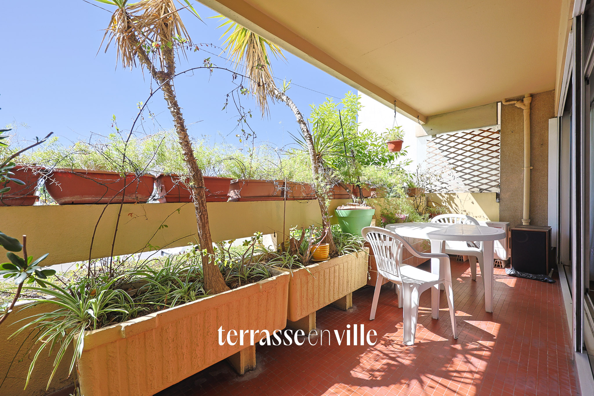 EXCLUSIVITÉ - 26 eme CENTENAIRE - T4 - 96 m2 - TERRASSE ET JARDIN 50 M2 - PARKING - 280 000 €