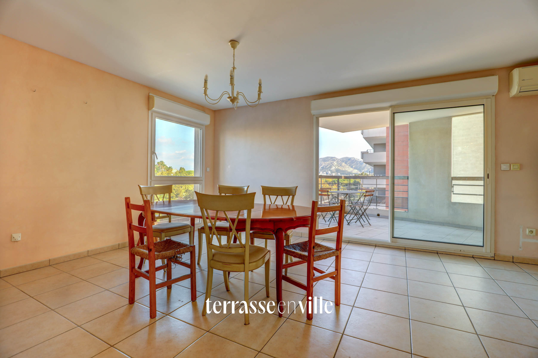 EXCLUSIVITE PARC DU 26ème CENTENAIRE T3 TERRASSES - PARKING EN SUS - 380 000 €