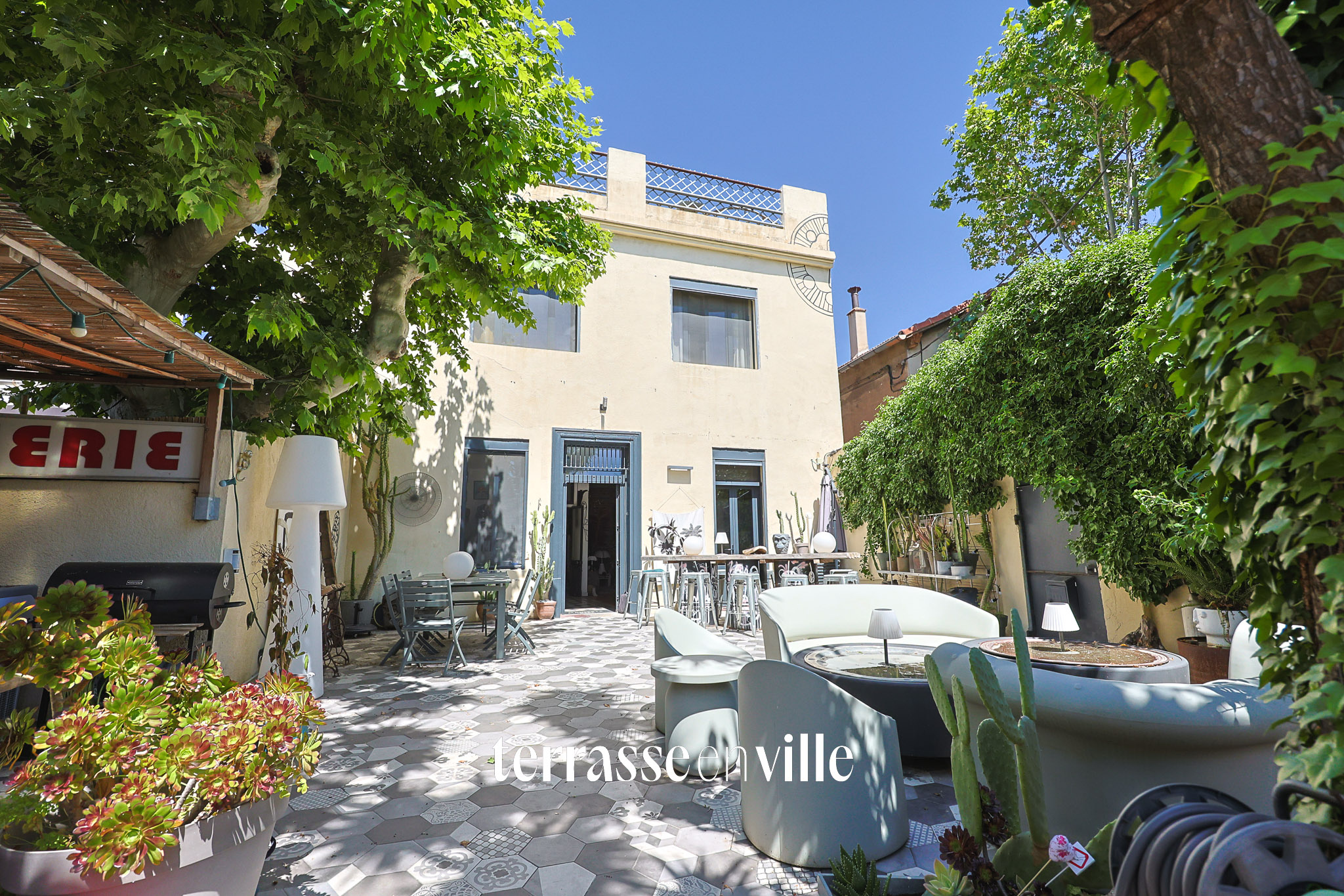 L’ESTAQUE - MAISON T5 - JARDIN - PISCINE - VUE MER - 790 000€