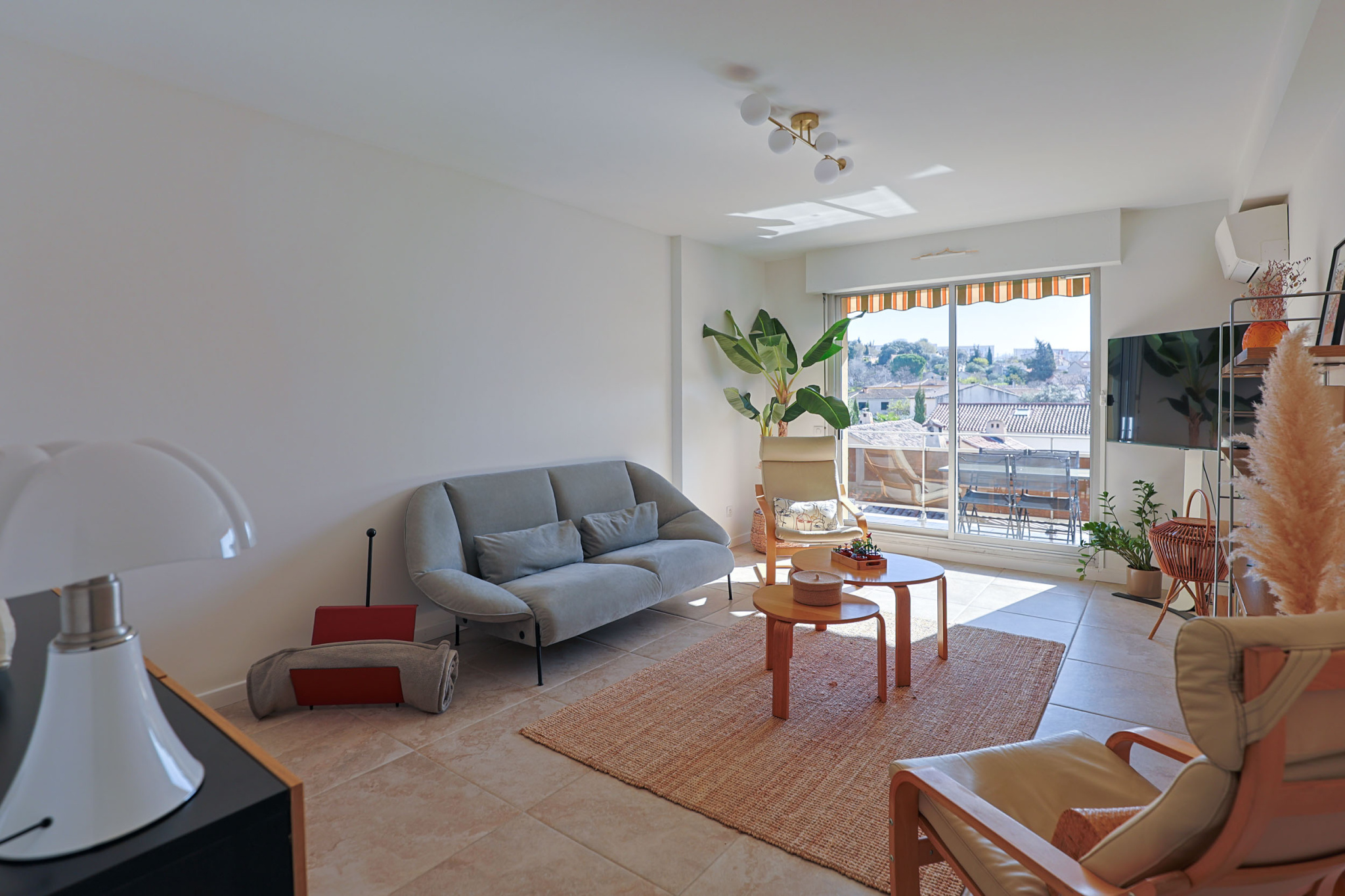 LA FOURRAGERE - APPARTEMENT T3 - 64 M2 - TERRASSE - GARAGE - CAVE - 295 000€