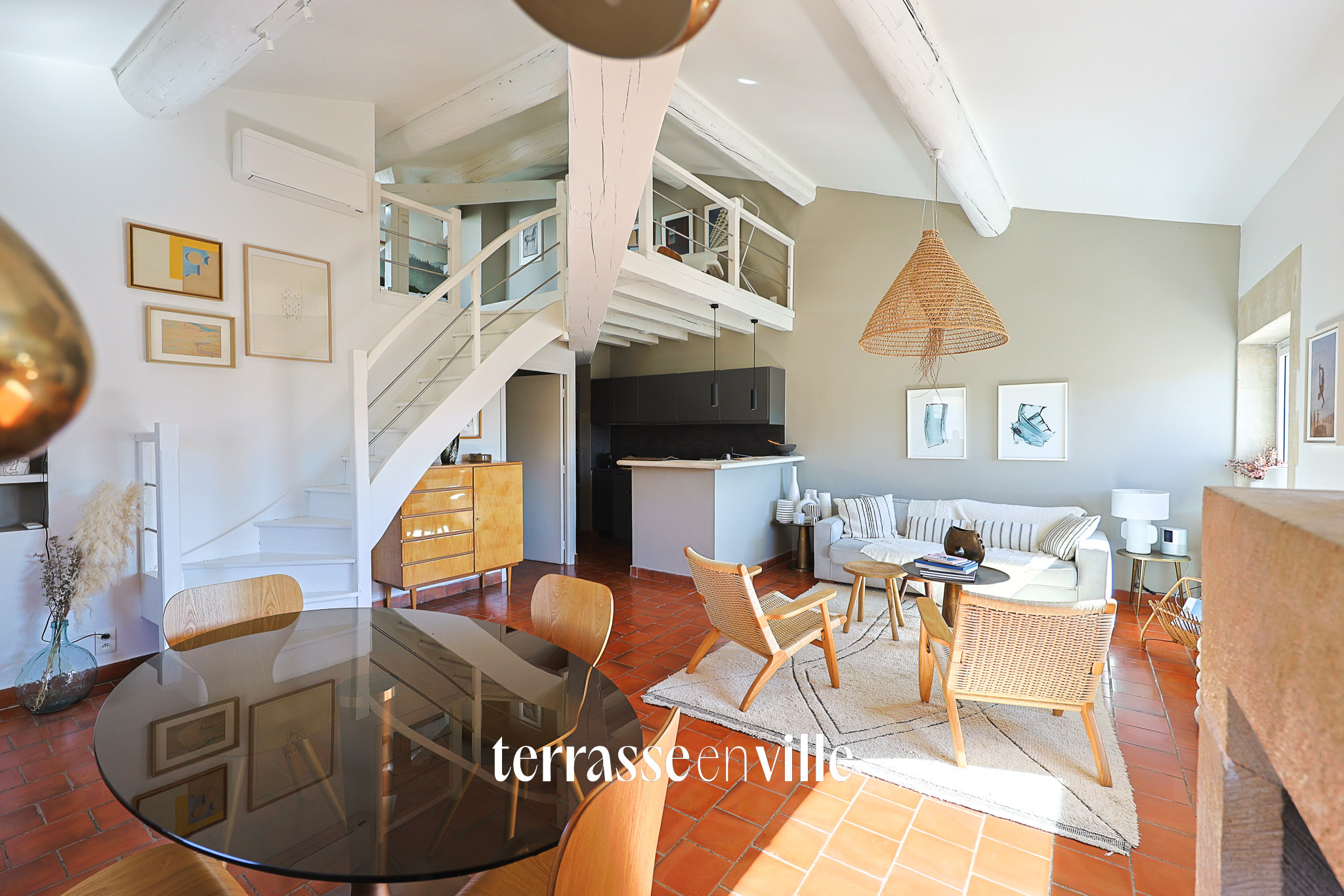 VIEUX PORT - LOFT - TROPEZIENNE - VUE - 450 000 €
