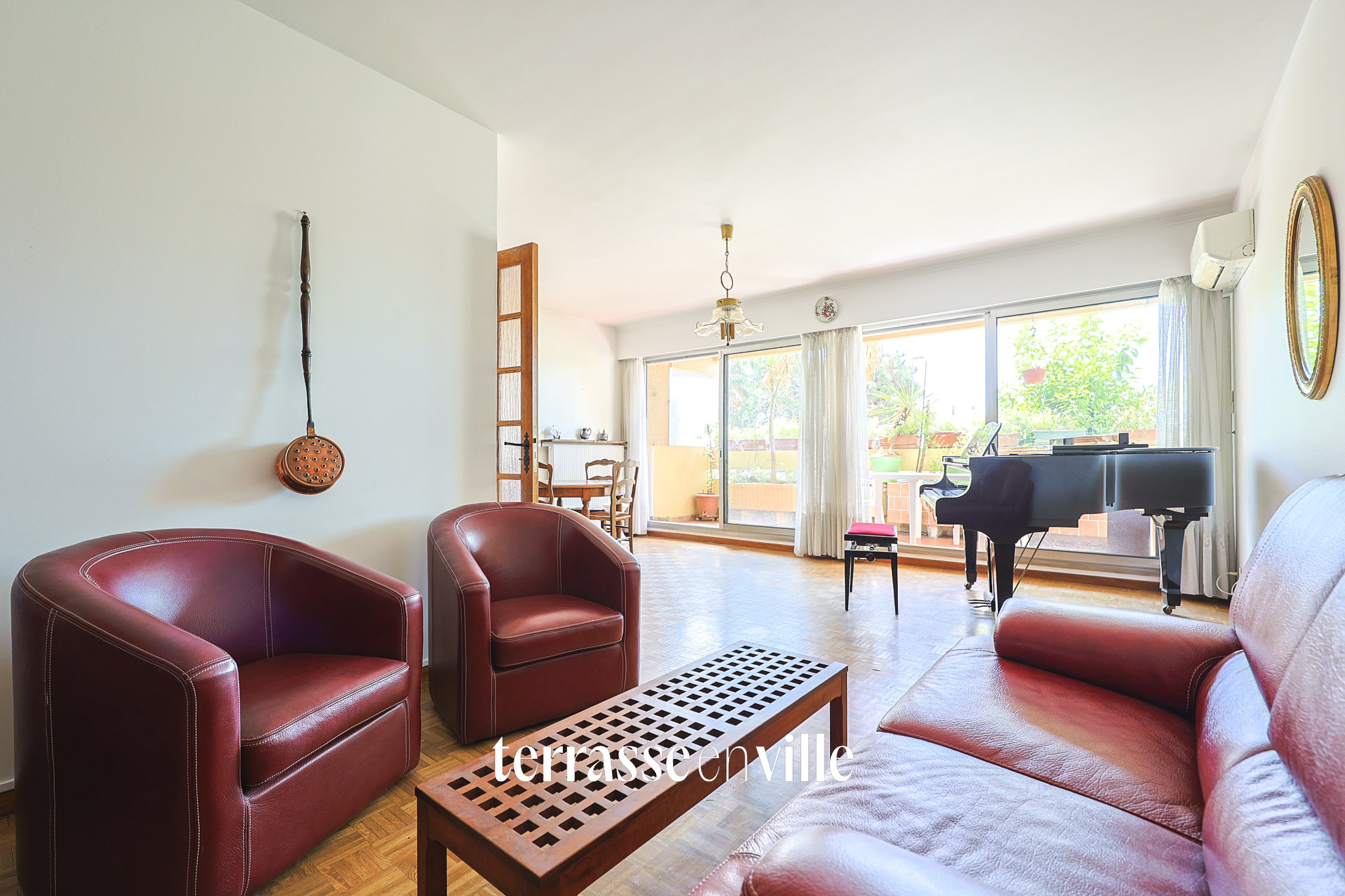 EXCLUSIVITÉ - 26 eme CENTENAIRE - T4 - 96 m2 - TERRASSE ET JARDIN 50 M2 - PARKING - 300 000 €
