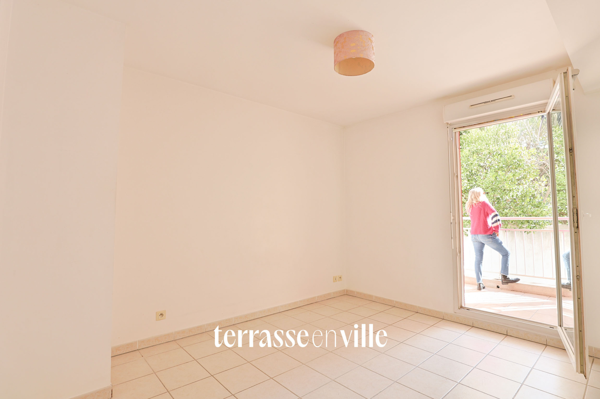 BAS MONTOLIVET - T3 - TERRASSES - BOX EN SUS - 235 000€