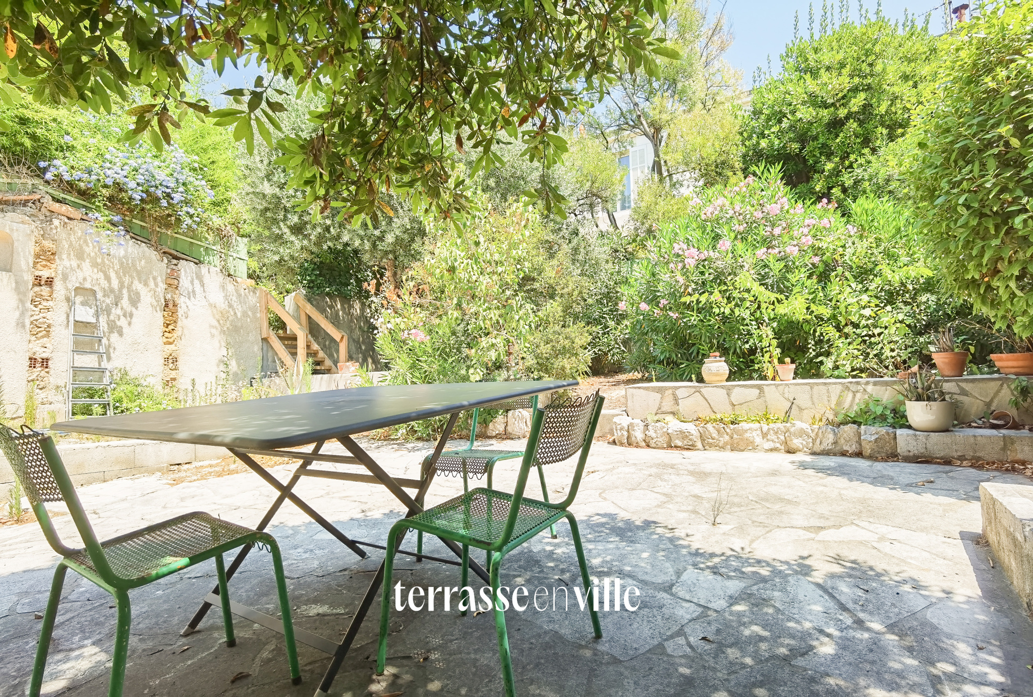 MAISON 155m2 - 4 CHAMBRES - JARDIN - 3 PARKINGS / BOX - BLANCARDE