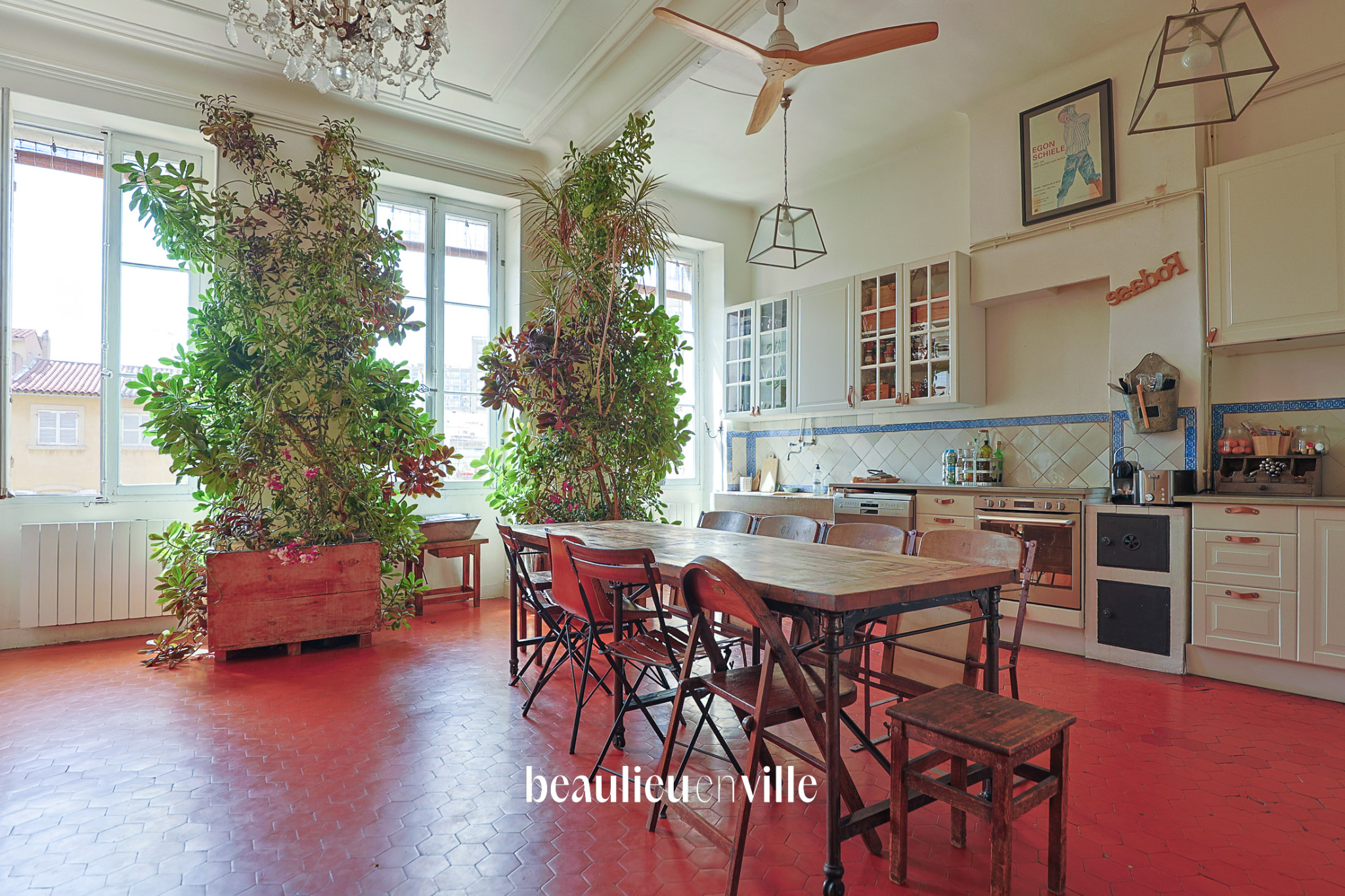 EXCLUSIVITÉ - ST CHARLES /BELSUNCE - T5 - 155m2 - 470 000 EUROS