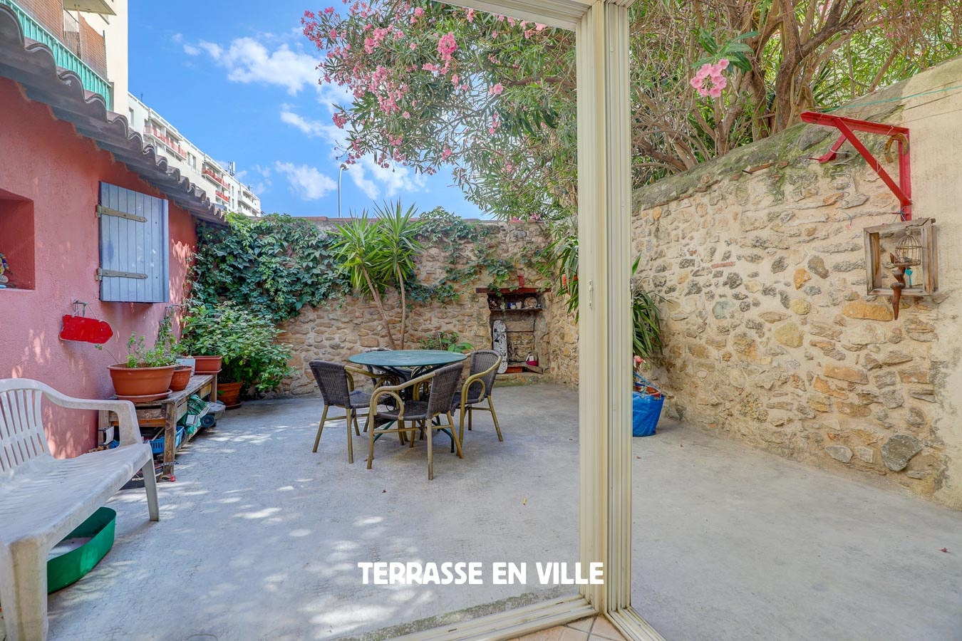 EXCLUSIVITE - CHUTES LAVIE - REZ-DE-JARDIN - 63 M2 - T2/3 - 195 000€
