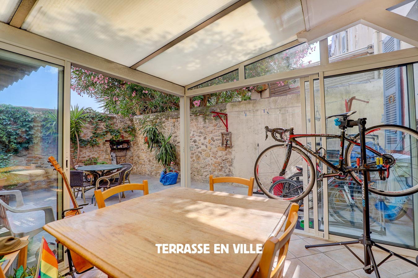 EXCLUSIVITE - CHUTES LAVIE - REZ-DE-JARDIN - 63 M2 - T2/3 - 195 000€