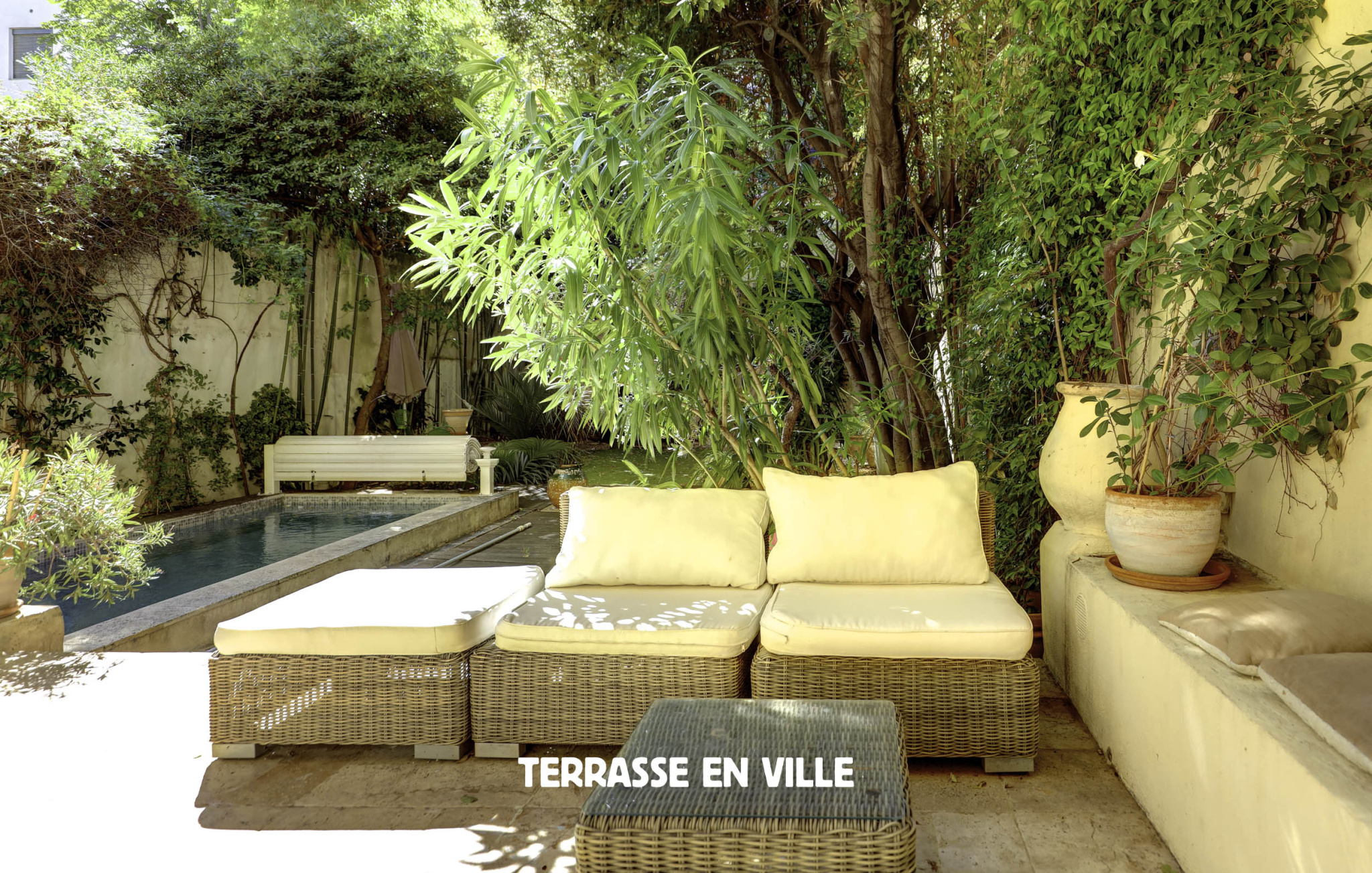 PLACE DELIBES - DUPLEX - 165M2 -JARDIN - PISCINE 1 230 000 €