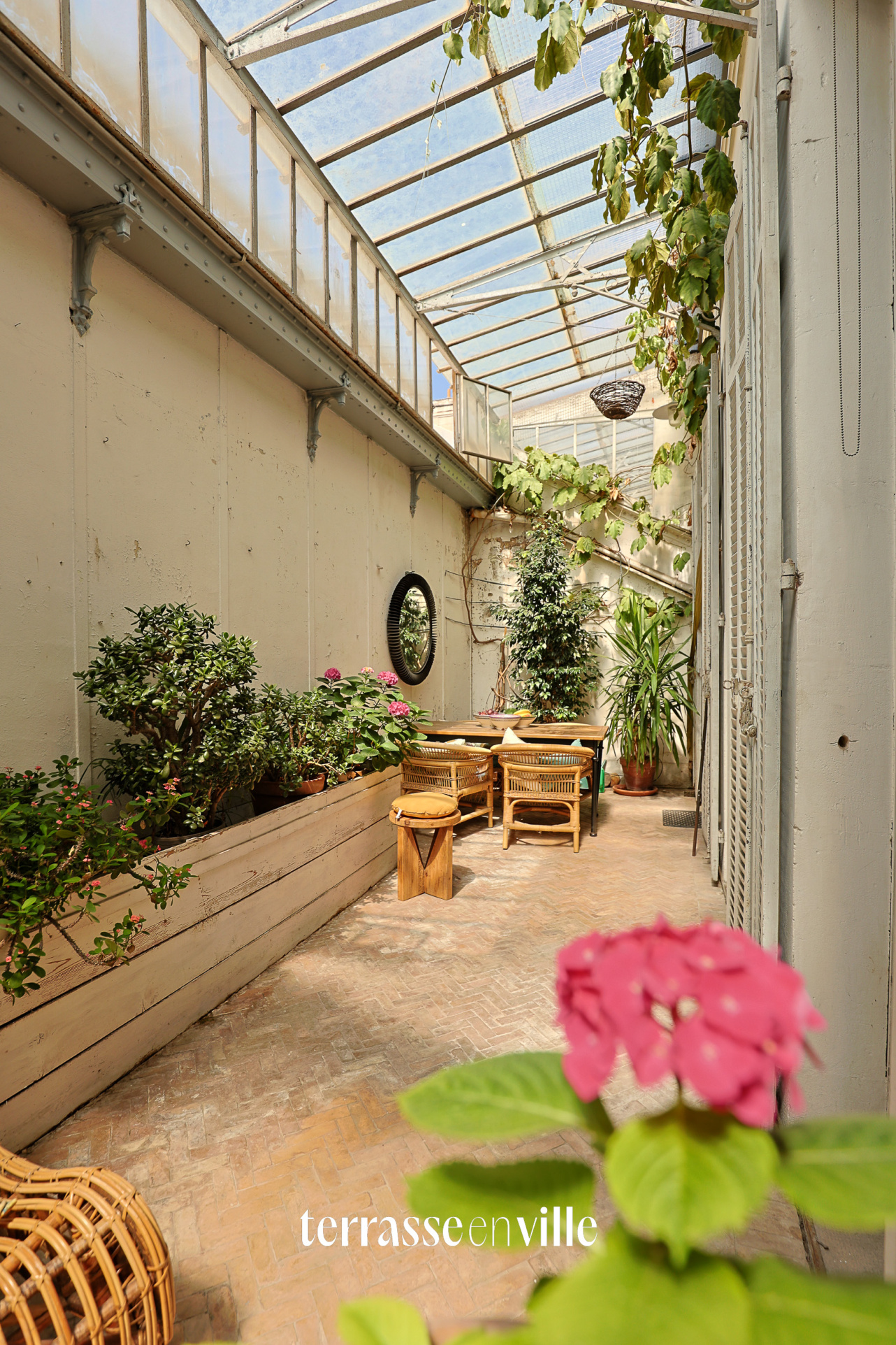 EXCLUSIVITE - LES REFORMES - 132M2 - T4 - TERRASSE - 26M2 - CHAMBRES DE SERVICES - 500 000 €