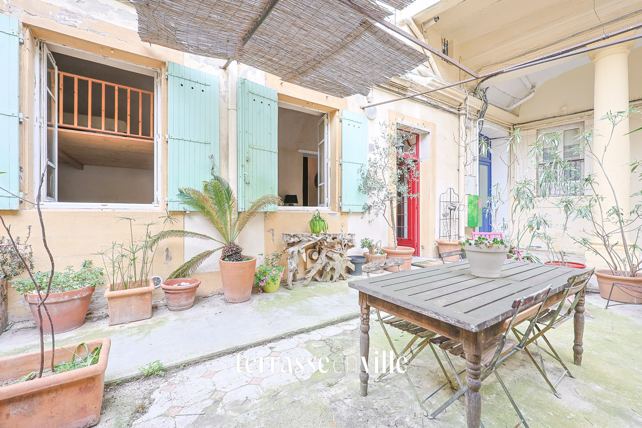 EXCLUSIVITE - ROUCAS BLANC - T2/3 - TERRASSE - 170 000€