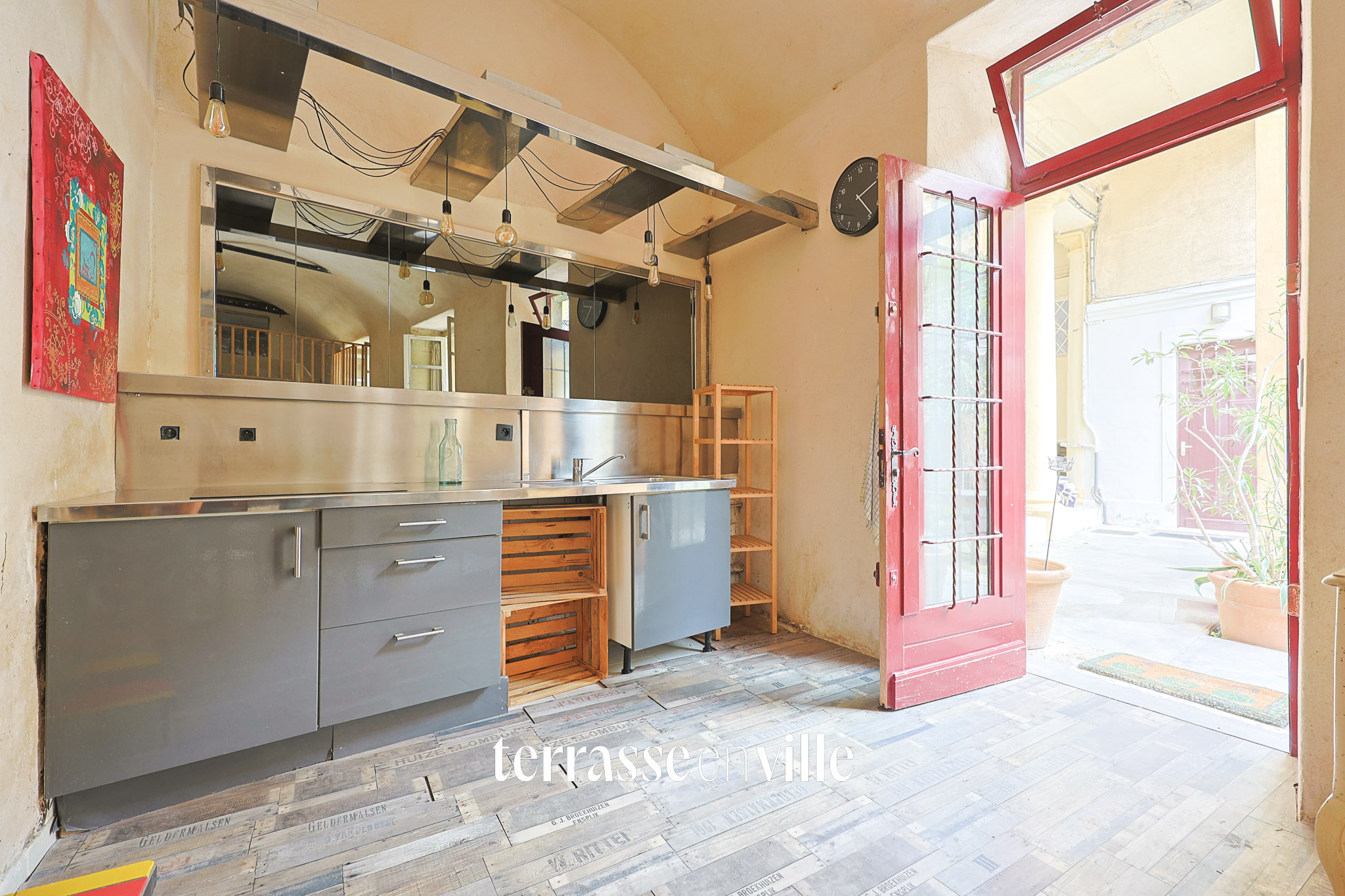 EXCLUSIVITE - ROUCAS BLANC - T2/3 - TERRASSE - 170 000€