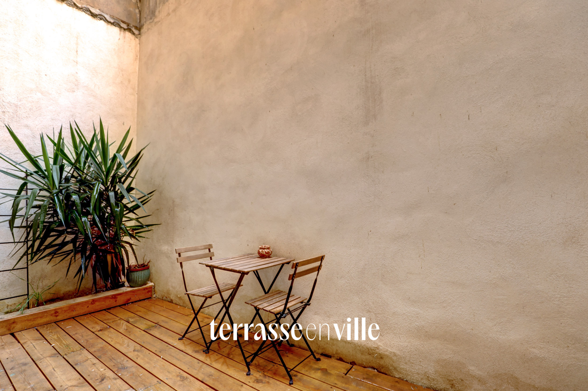 VIEUX PORT - OPERA - T2 - 24M2 - TERRASSE - 9M2 - 165 000€