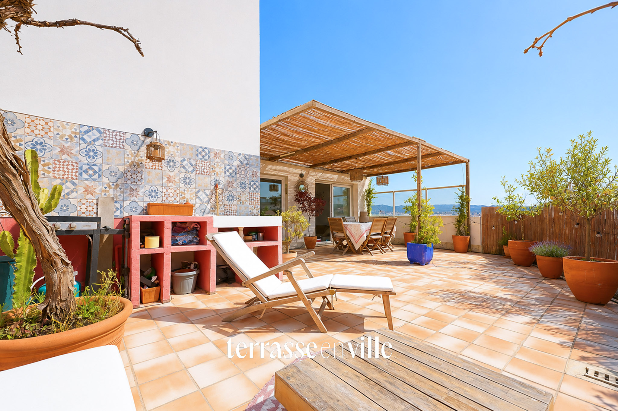BOMPARD - T3 - TERRASSE - VUE MER ET NOTRE DAME DE LA GARDE - BOX - 695 000 €