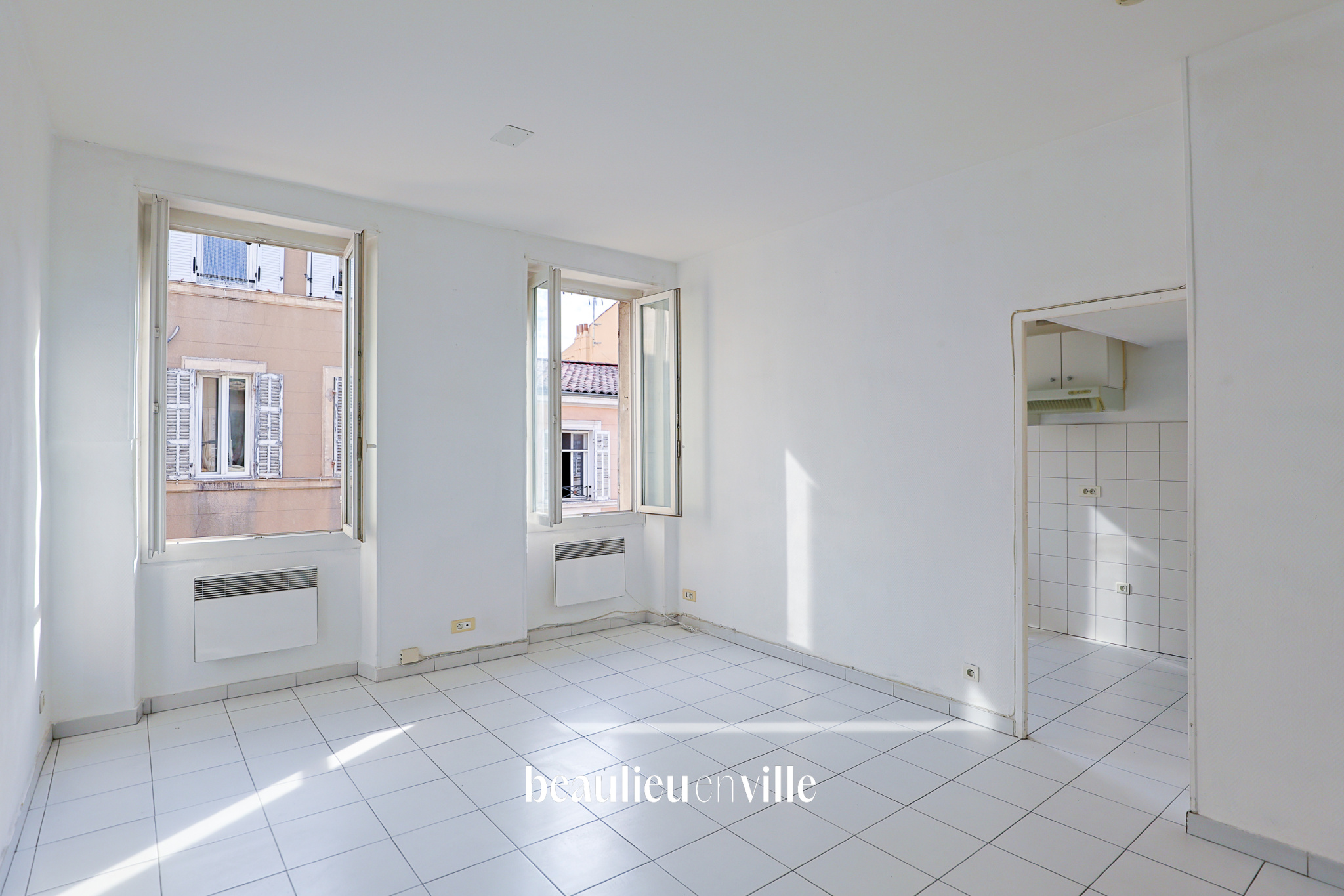 Appartement 2 pièces 48 m² · à Marseille · 48 m² · 75 000 €