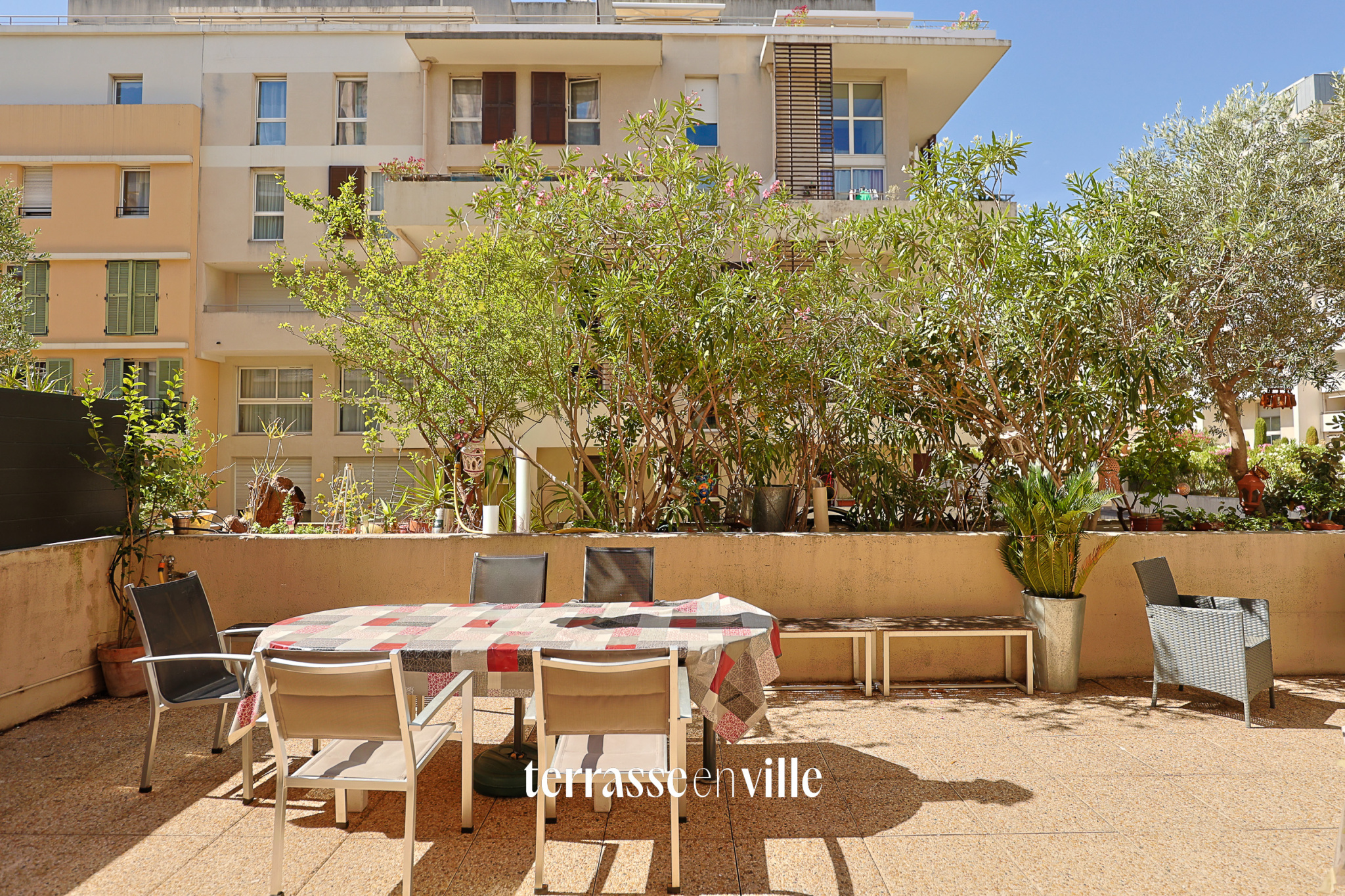 EXCLUSIVITE - CARRE D’OR - T4 DUPLEX - 84 M2 - TERRASSE - 42 M2 - DOUBLE BOX - 450 000 €
