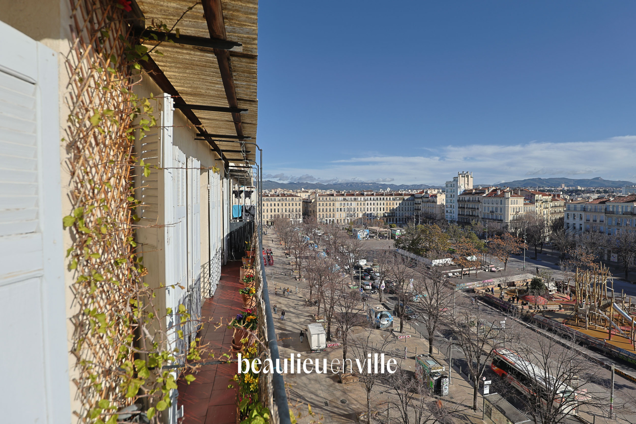 EXCLUSIVITÉ - LA PLAINE - T3 - 80 M2 - VUE - GARAGE - 385 000 EUROS