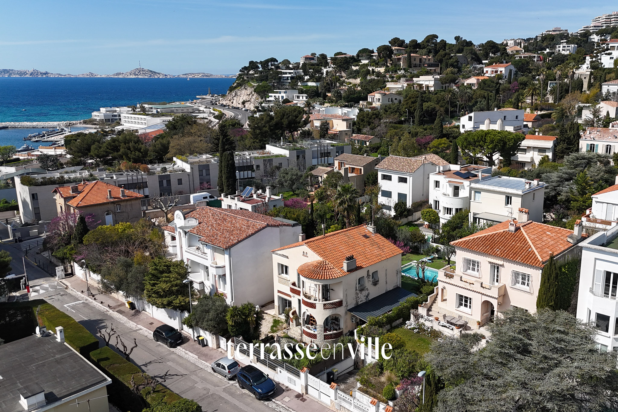 EXCLUSIVITÉ - ROUCAS PLAGE - MAISON - PISCINE-GARAGE - 1 595 000 €