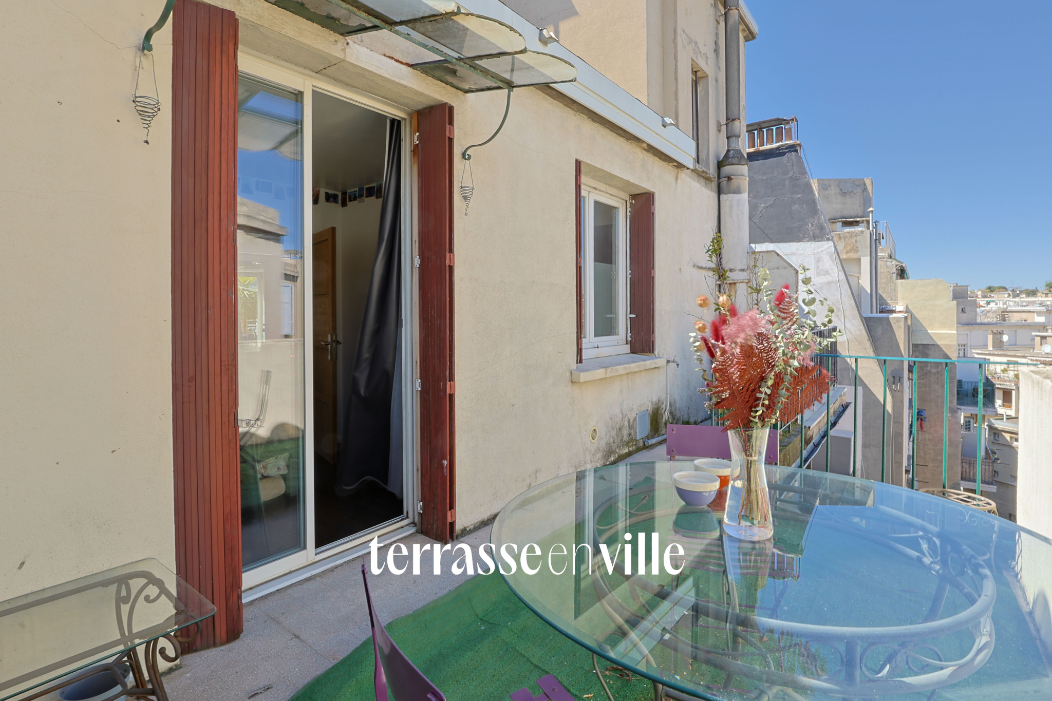 EXCLUSIVITÉ - CINQ AVENUES - T3 - TERRASSES - DERNIER ETAGE- 250 000 EUROS