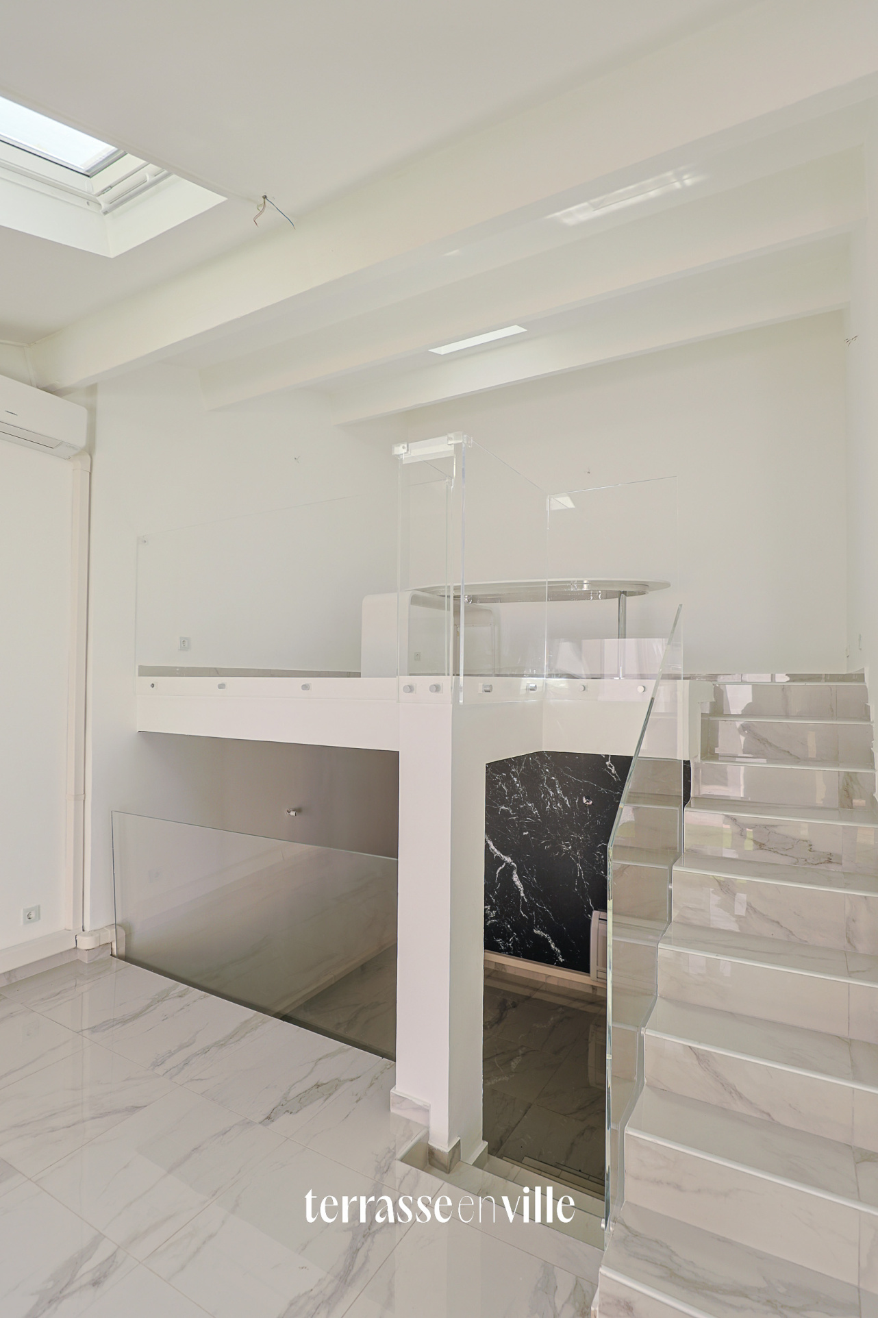 LODI / NOTRE-DAME-DU-MONT - REZ-DE-CHAUSSEE - 130M2 - TERRASSE - GARAGE - 680 000€