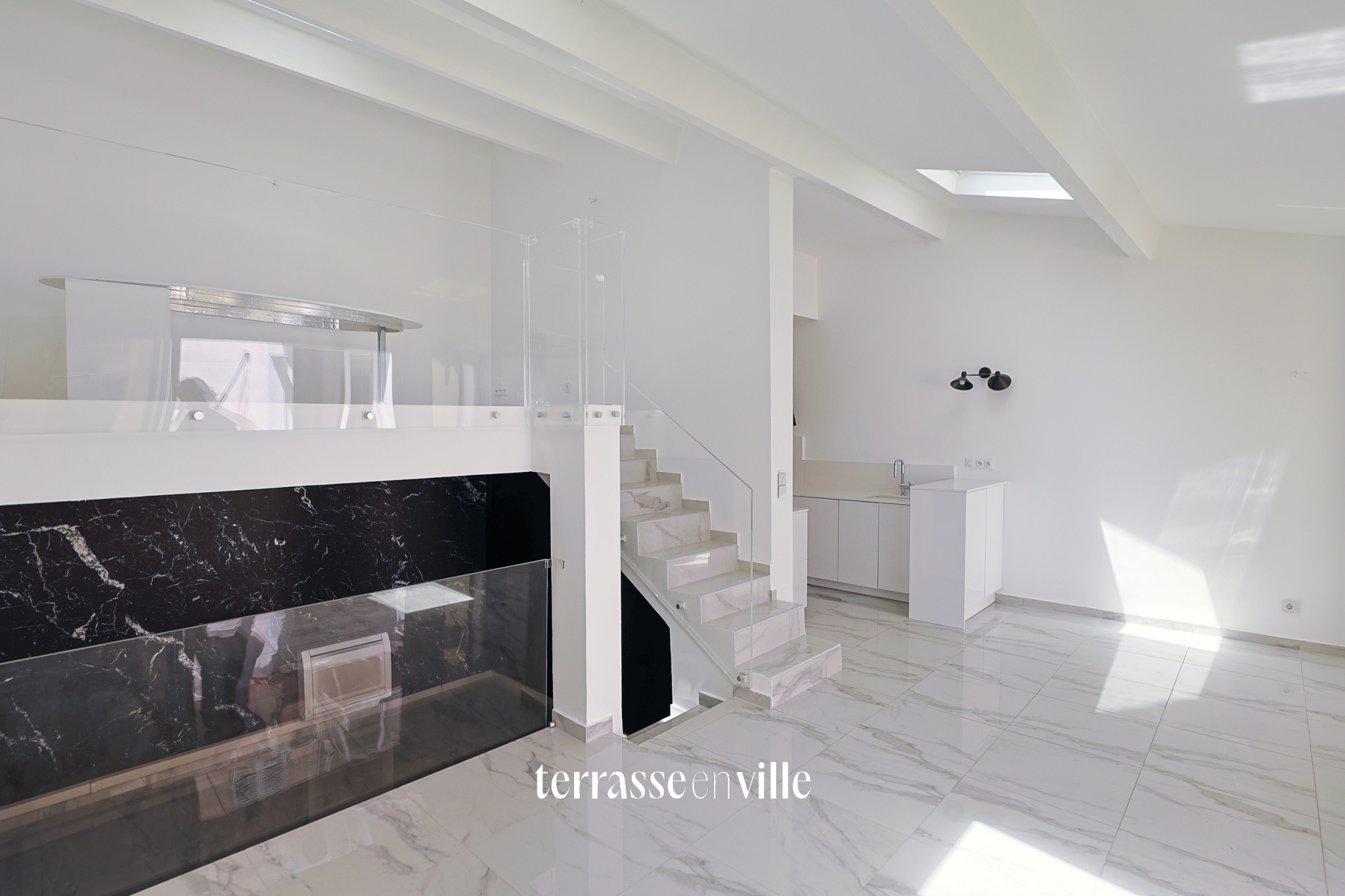 LODI / NOTRE-DAME-DU-MONT - REZ-DE-CHAUSSEE - 130M2 - TERRASSE - GARAGE - 680 000€