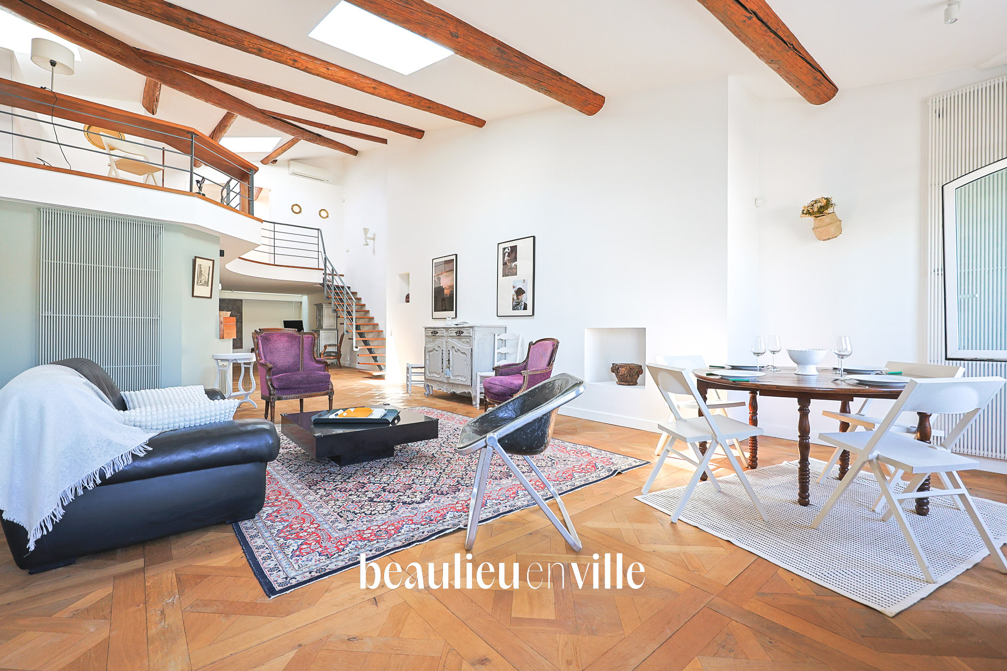 EXCLUSIVITE - VIEUX PORT - DUPLEX  T3/4  - VUE VIEUX PORT -  645 000€