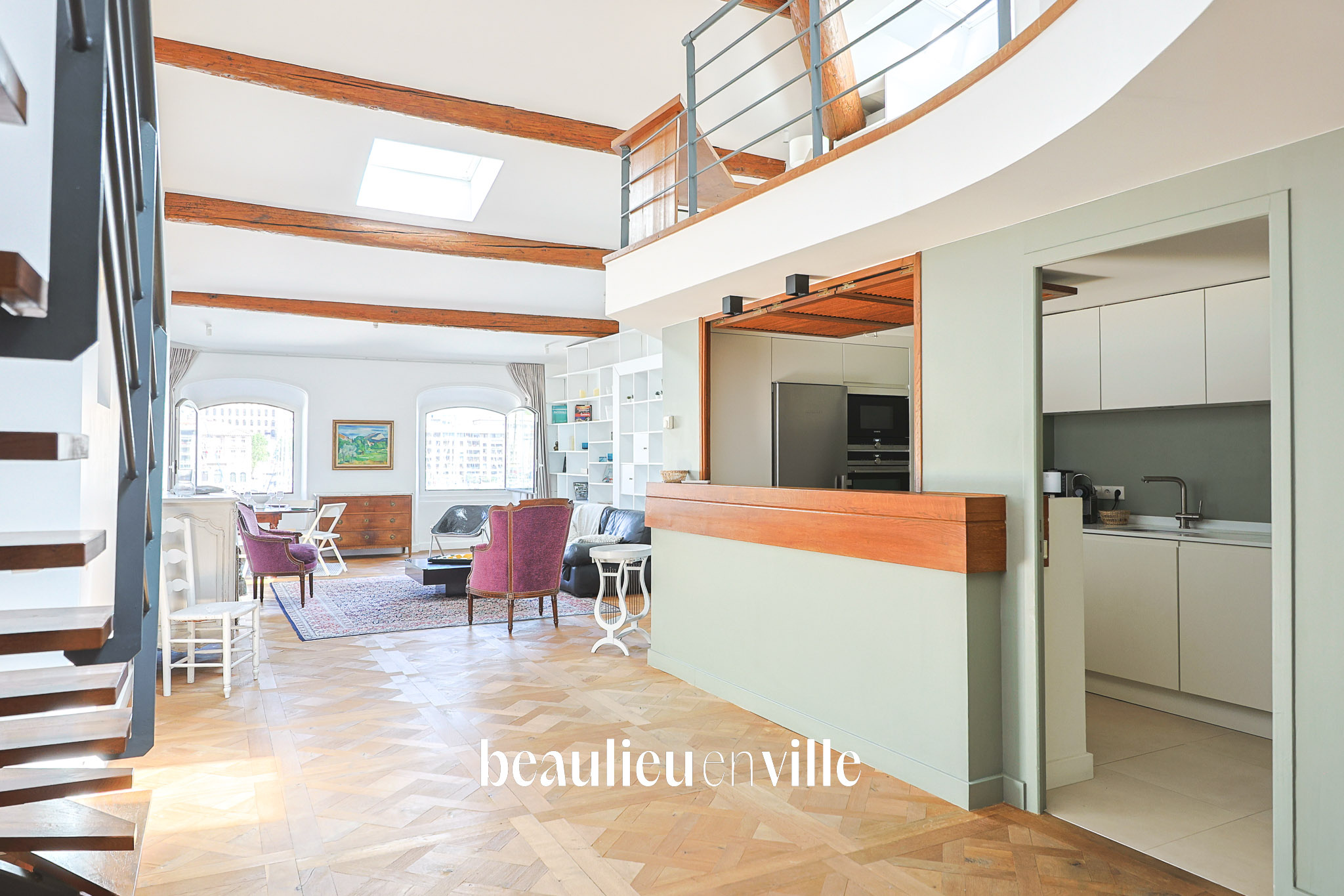 EXCLUSIVITE - VIEUX PORT - DUPLEX  T3/4  - VUE VIEUX PORT -  645 000€