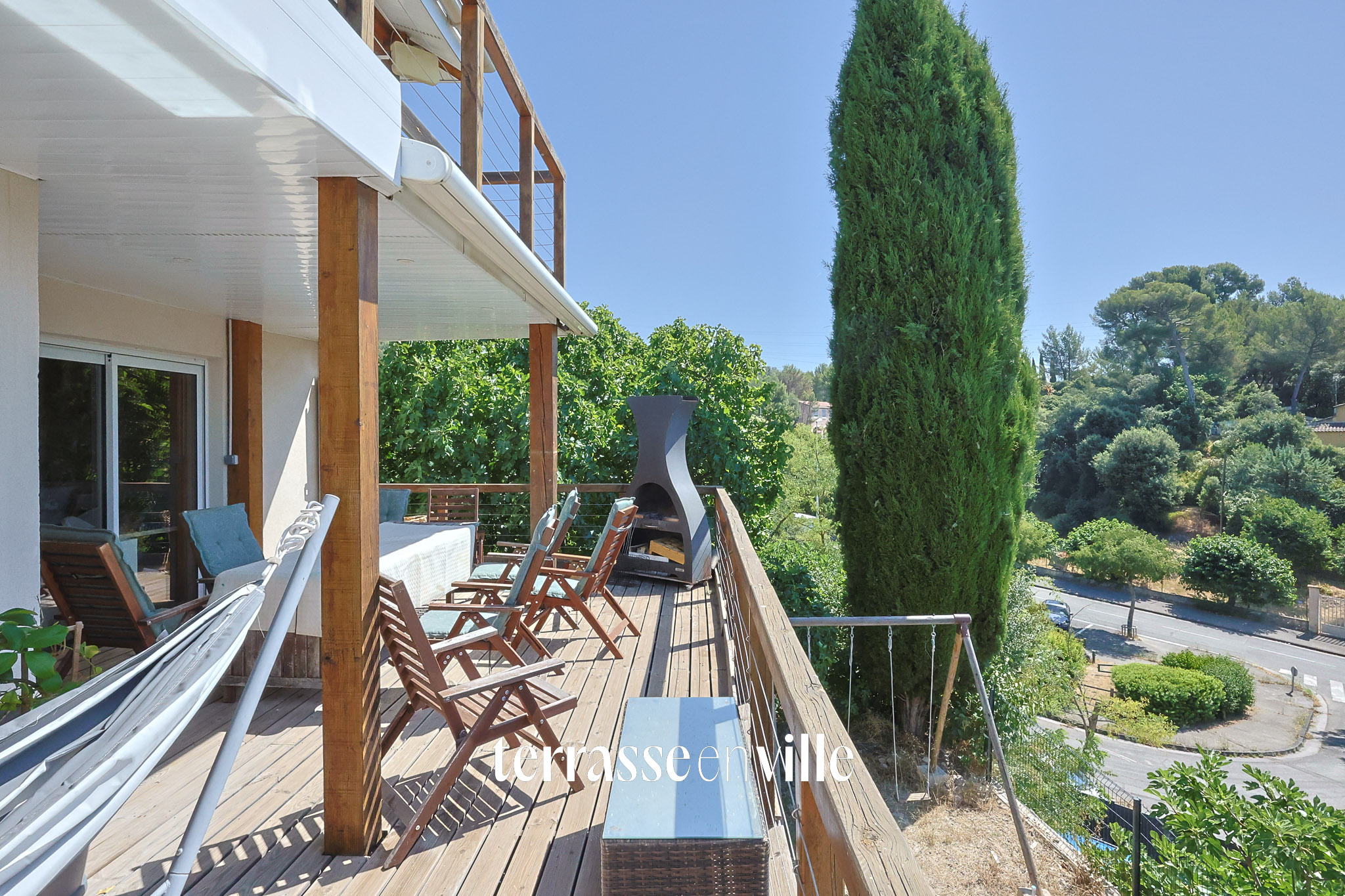 Les Trois-Lucs - 13012 - Maison contemporaine - 10 pièces - 290 m2 - Terrain 1 200 m2 - Piscine - 870 000€