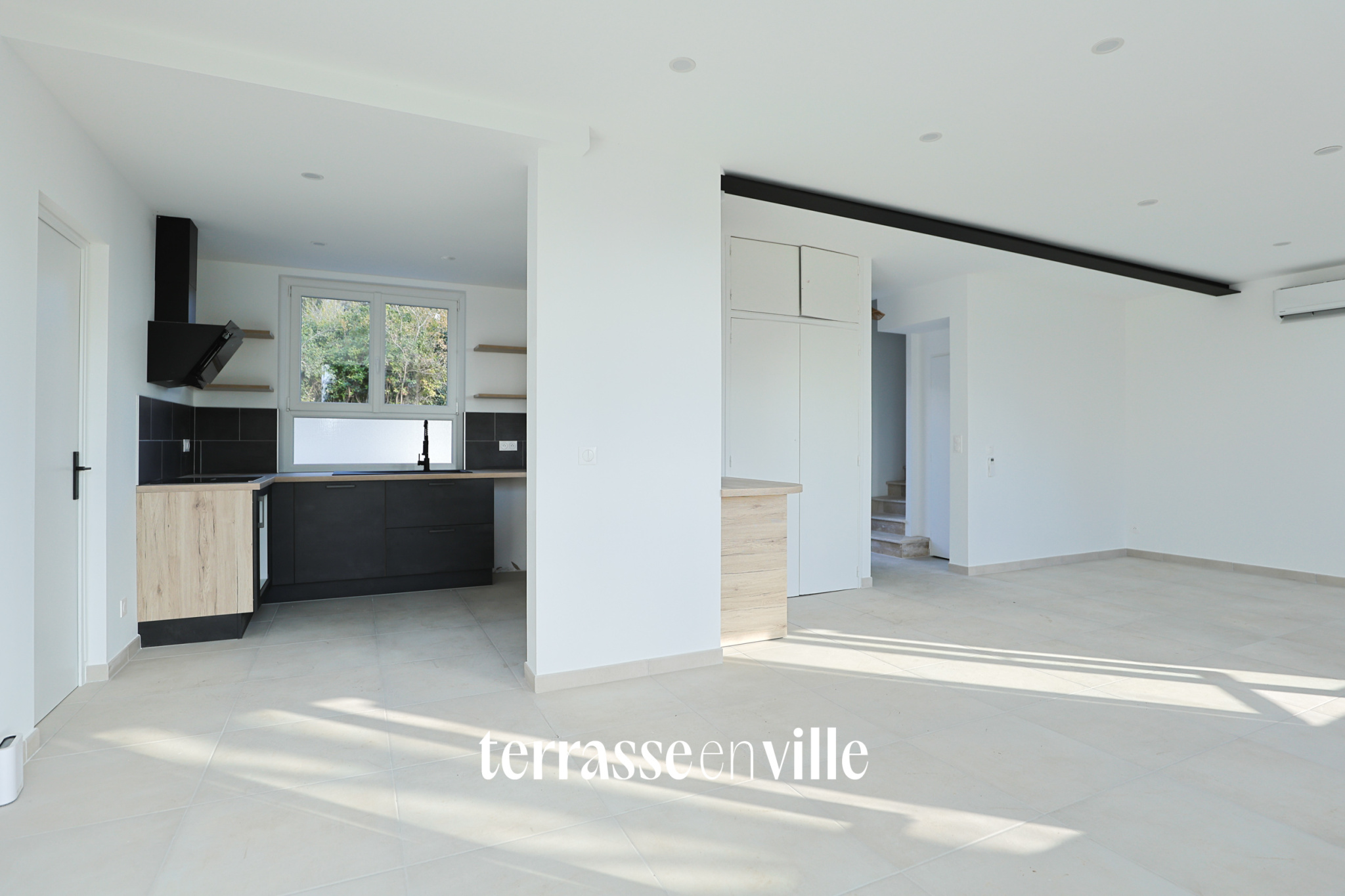 TROIS-LUCS - 13012 - MAISON T4 - 110 m2 - JARDIN 445m2 - 559 000€